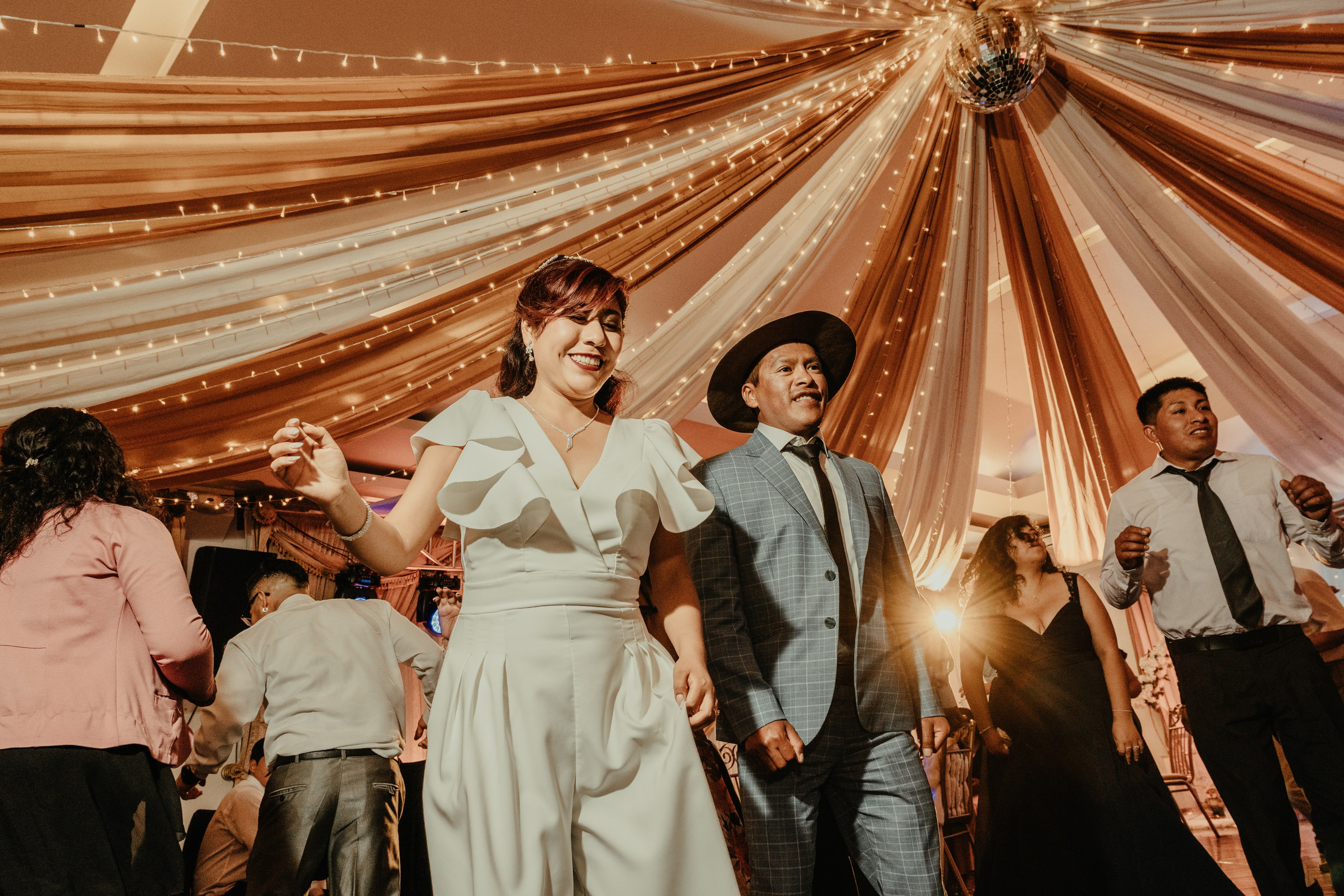 VANESSA + FRANKLIN BODA RELIGIOSA. Studio KVTA | Fotografía y Video de Bodas en Arequipa