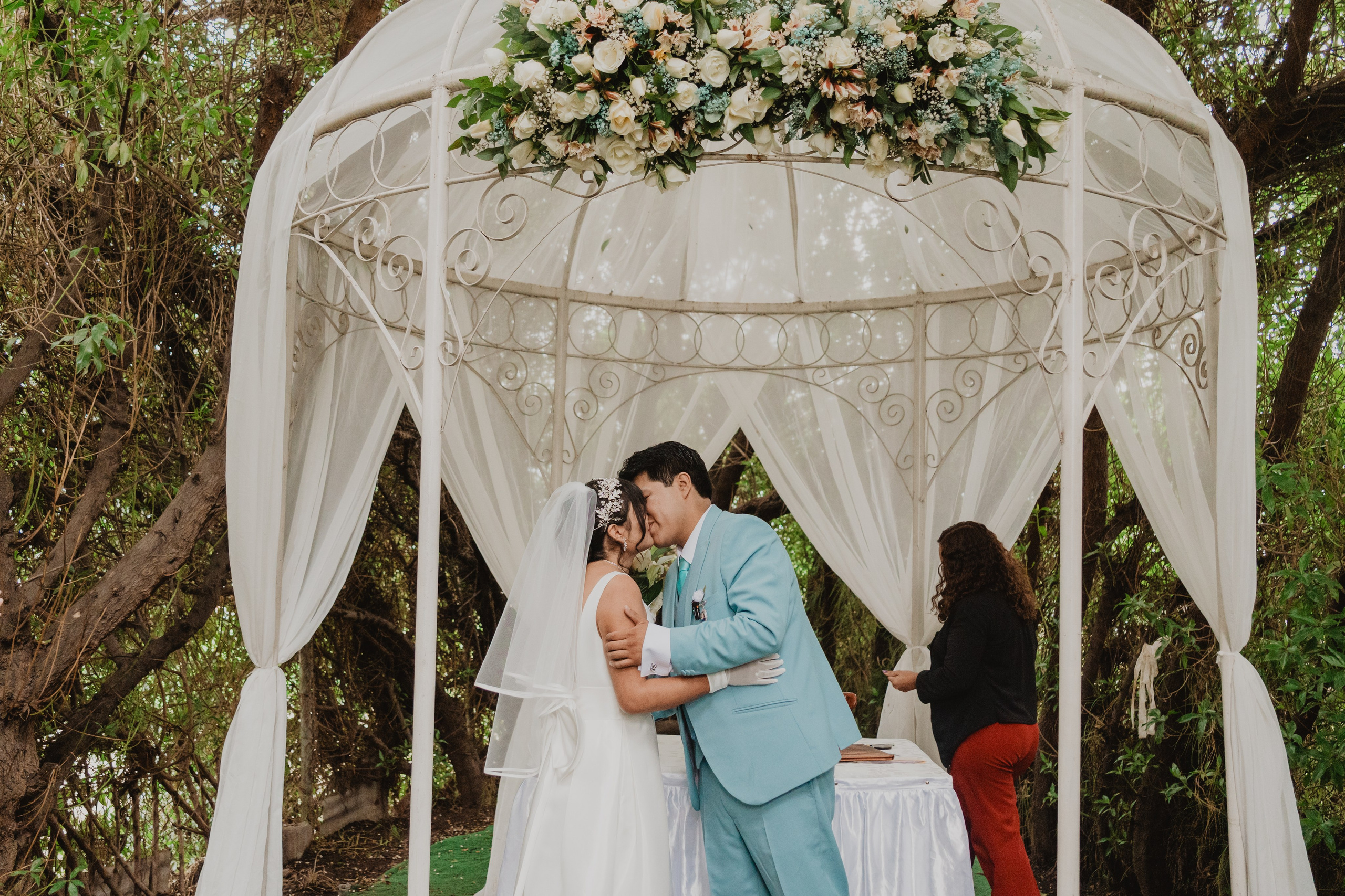STEISY + EMMANUEL | BODA RELIGIOSA. Studio KVTA | Fotografía y Video de Bodas en Arequipa
