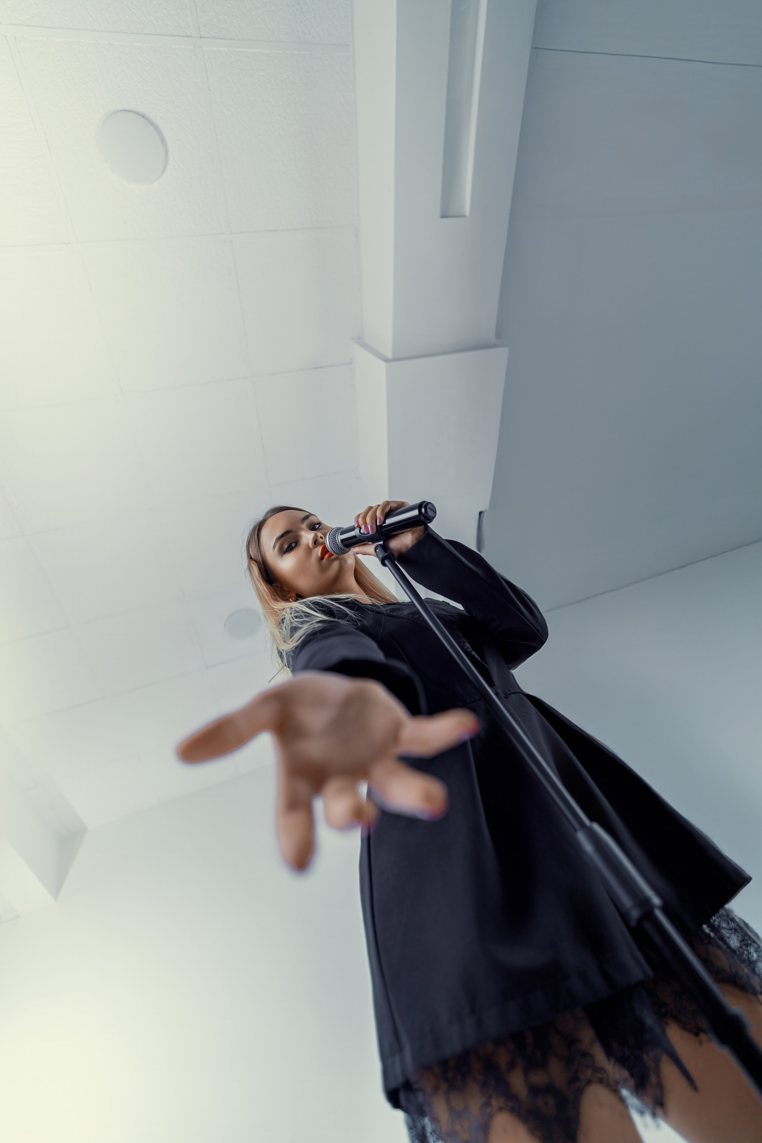 Violetta. Nifty photography — коммерческий и портретный фотограф в Ташкенте. Студийная и выездная съёмка