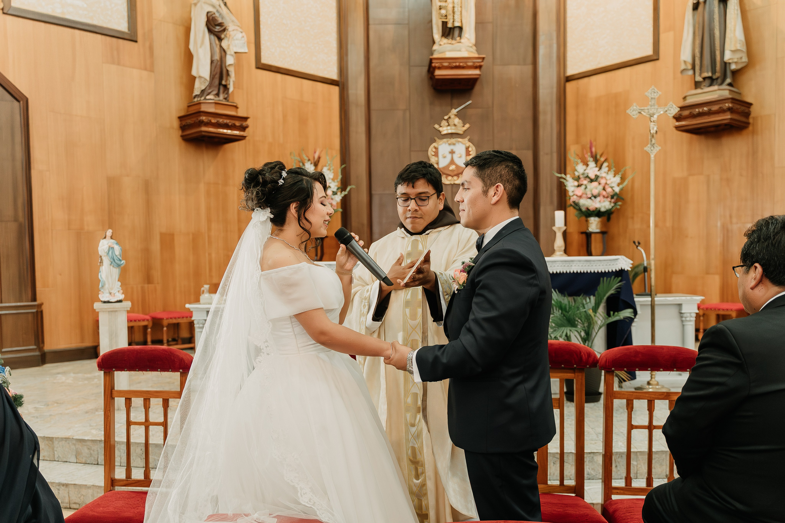 ALEJANDRA + RODRIGO BODA RELIGIOSA. Studio KVTA | Fotografía y Video de Bodas en Arequipa