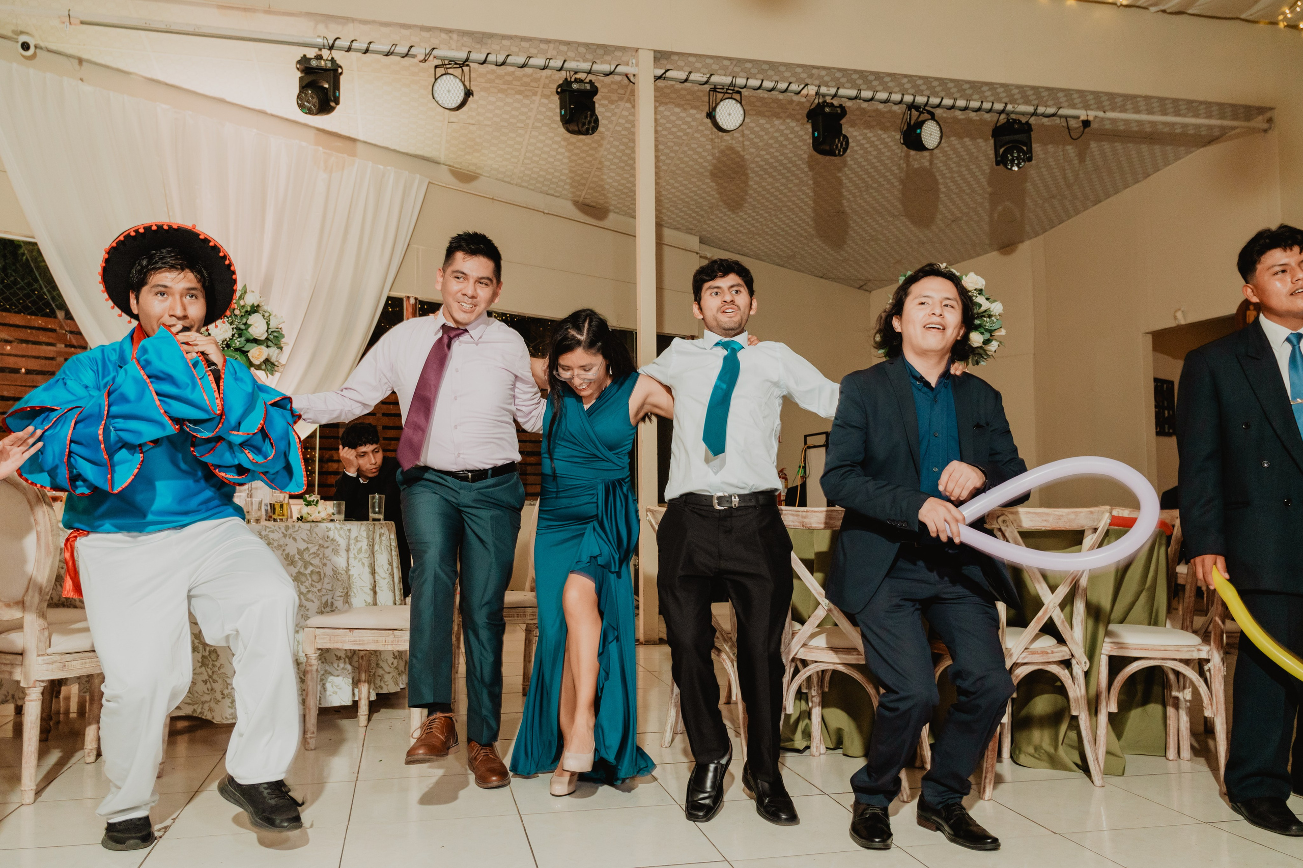 FERNANDO + MARIBEL | BODA RELIGIOSA. Studio KVTA | Fotografía y Video de Bodas en Arequipa