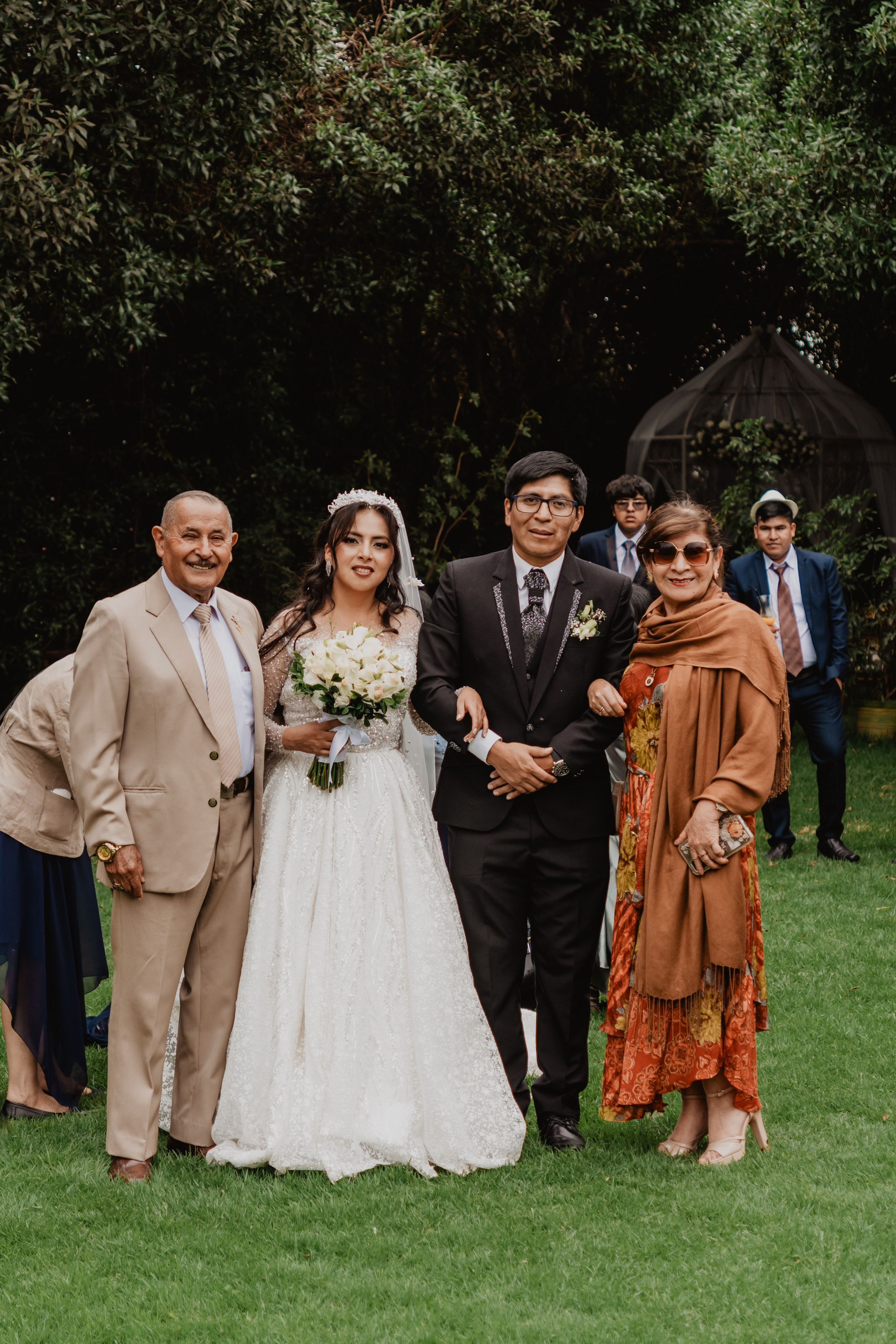 FERNANDO + MARIBEL | BODA RELIGIOSA. Studio KVTA | Fotografía y Video de Bodas en Arequipa