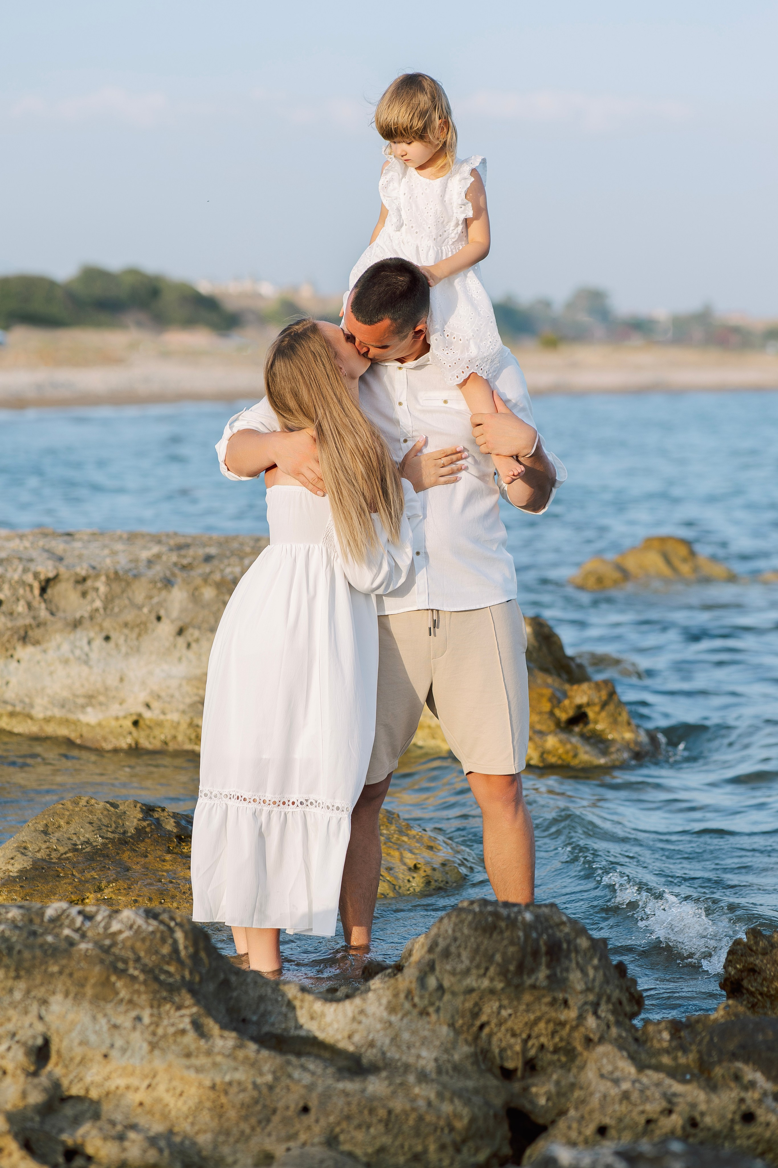 .Семейная фотосессия на пляже в Сиде на закате. Фотограф в Алании в Турции, Аланья, Сиде, Белек, Анталия, Кемер, Конаклы, Окурджалар. Фотосъемки в Алании. Фотосессия в Алания.Алсу Девели