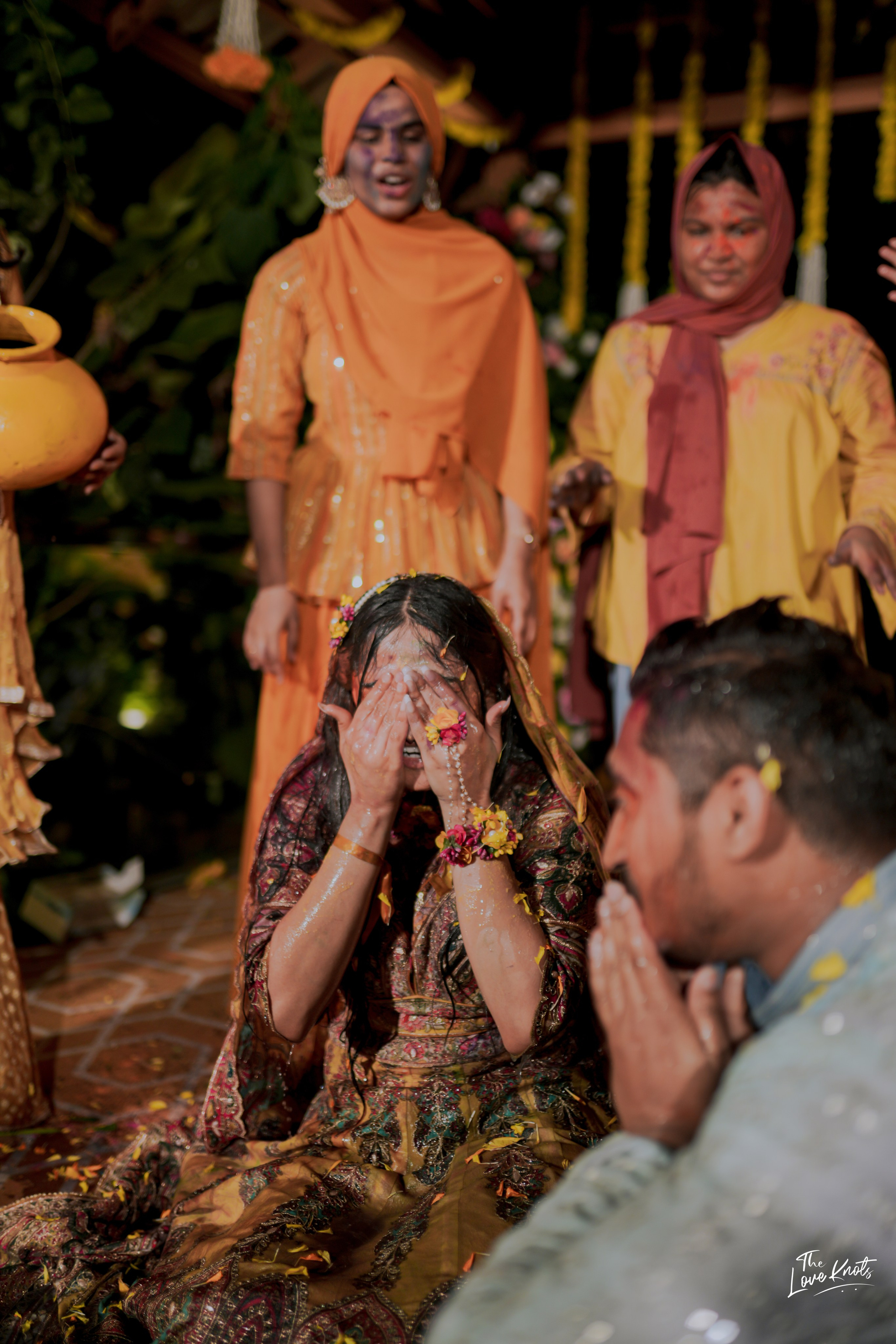 SHAHANA. Theloveknots