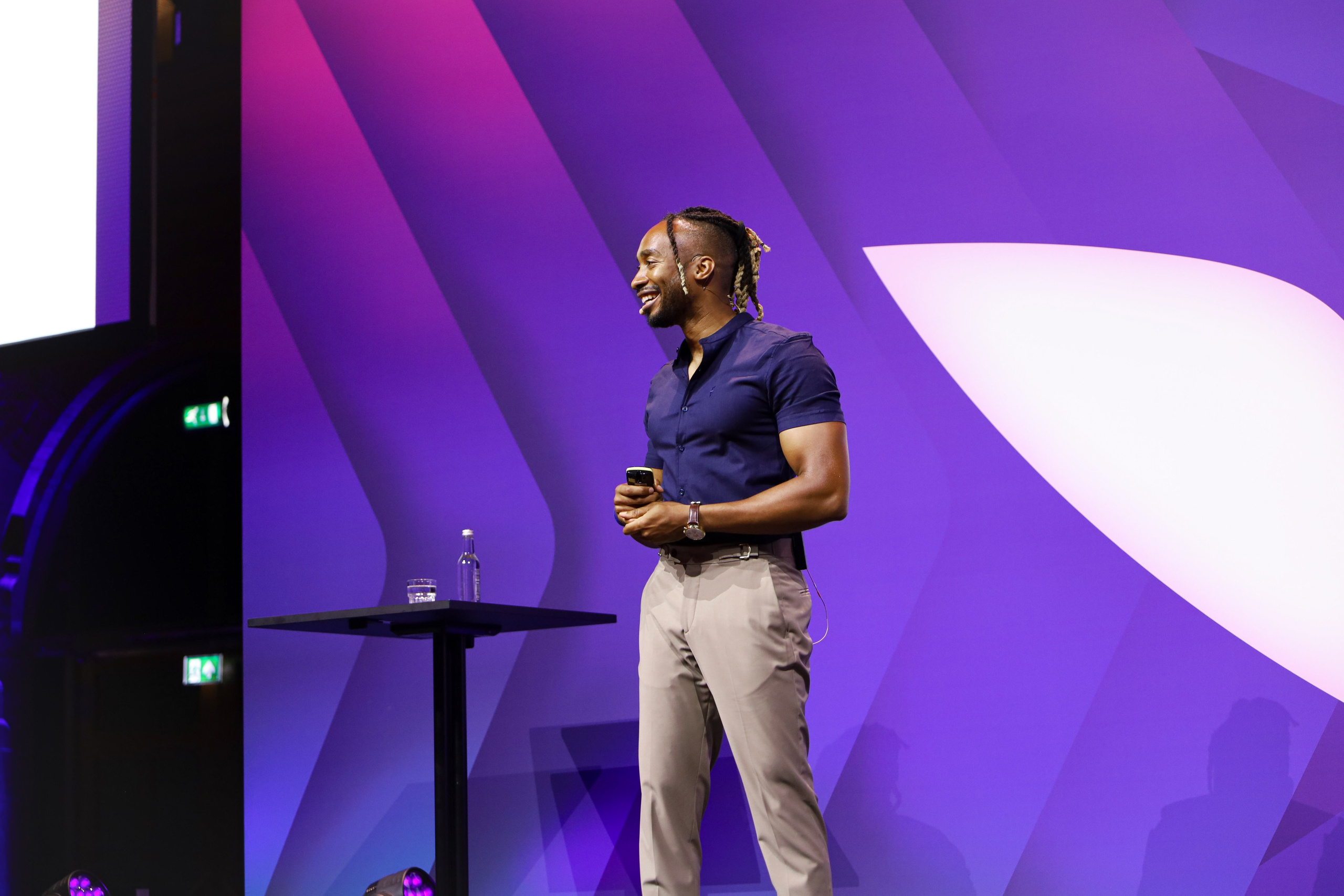 MindValley U. Emiliia Kotruch PHOTOGRAPHER