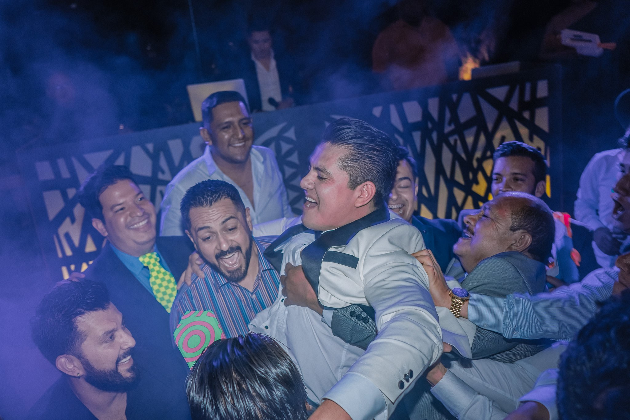 Yenisel & Raul / Tepoztlan. Wedding and family photographer in Mexico City