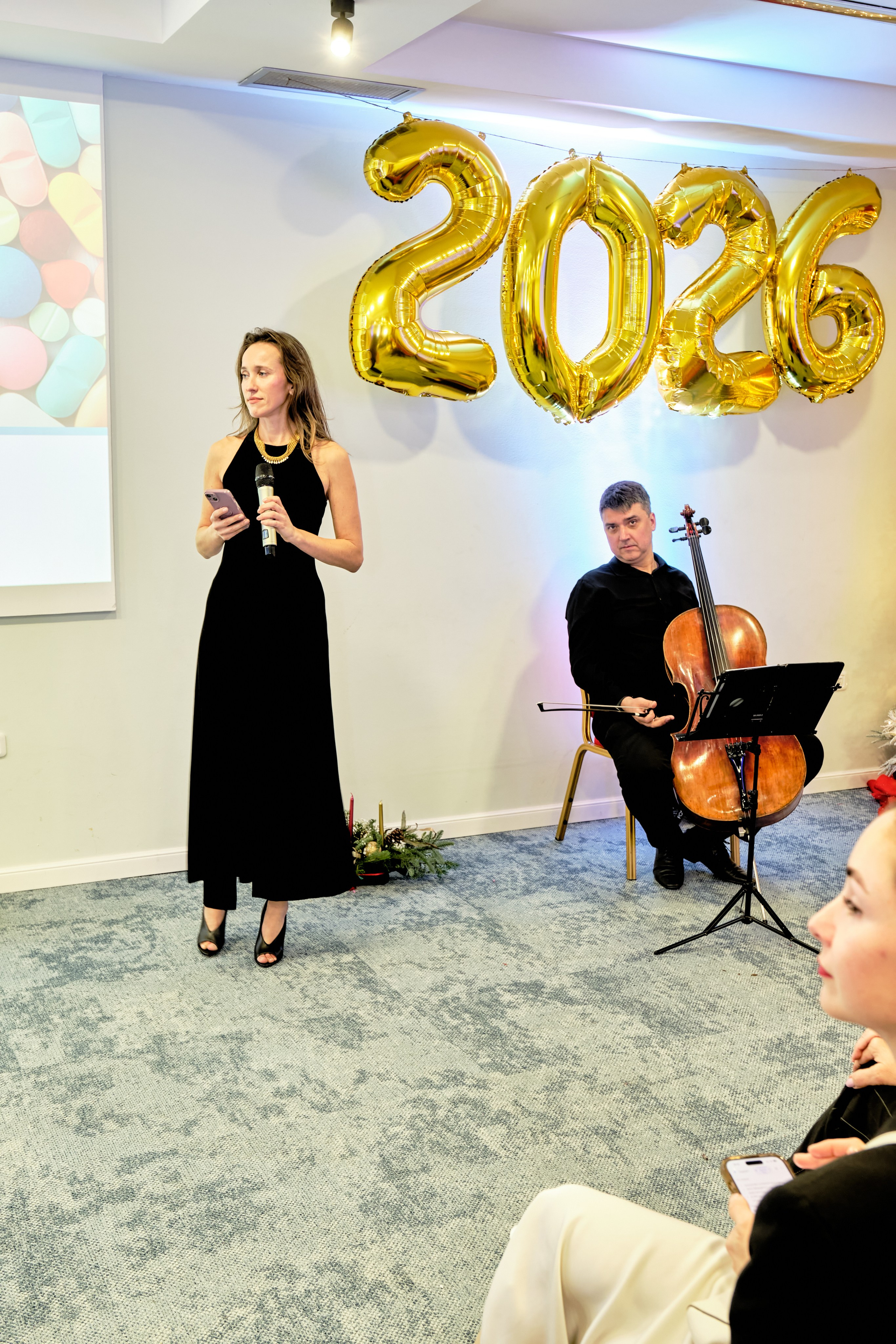 Фоторепортаж з благодійного Новорічного балу у Чорногорії. Портретний фотограф Альона Новгородцева