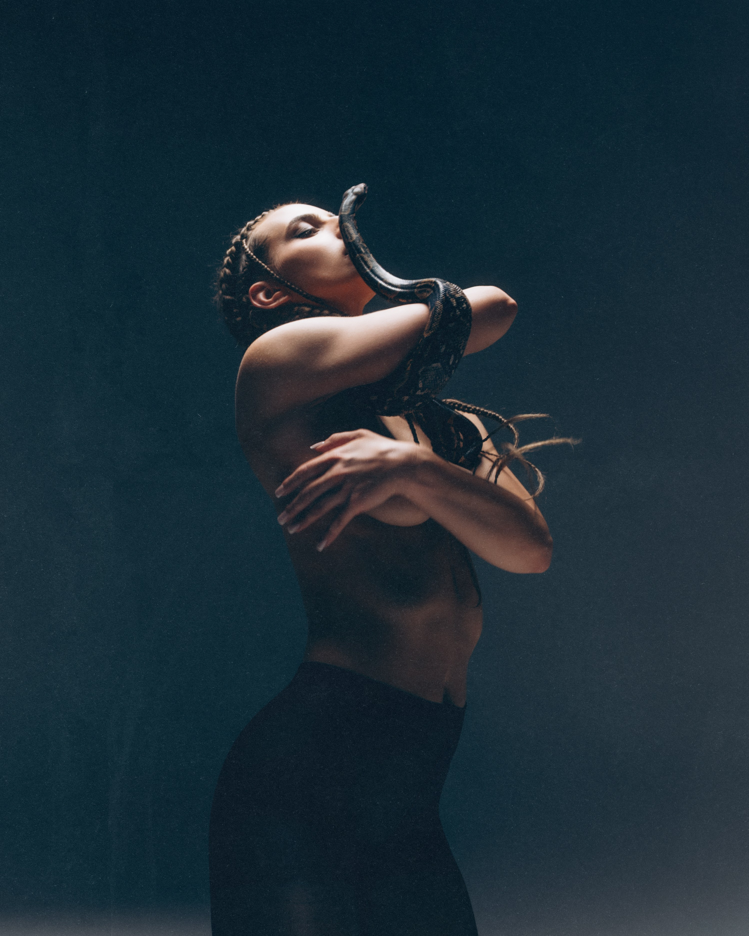 Portraits. Mike Avelli