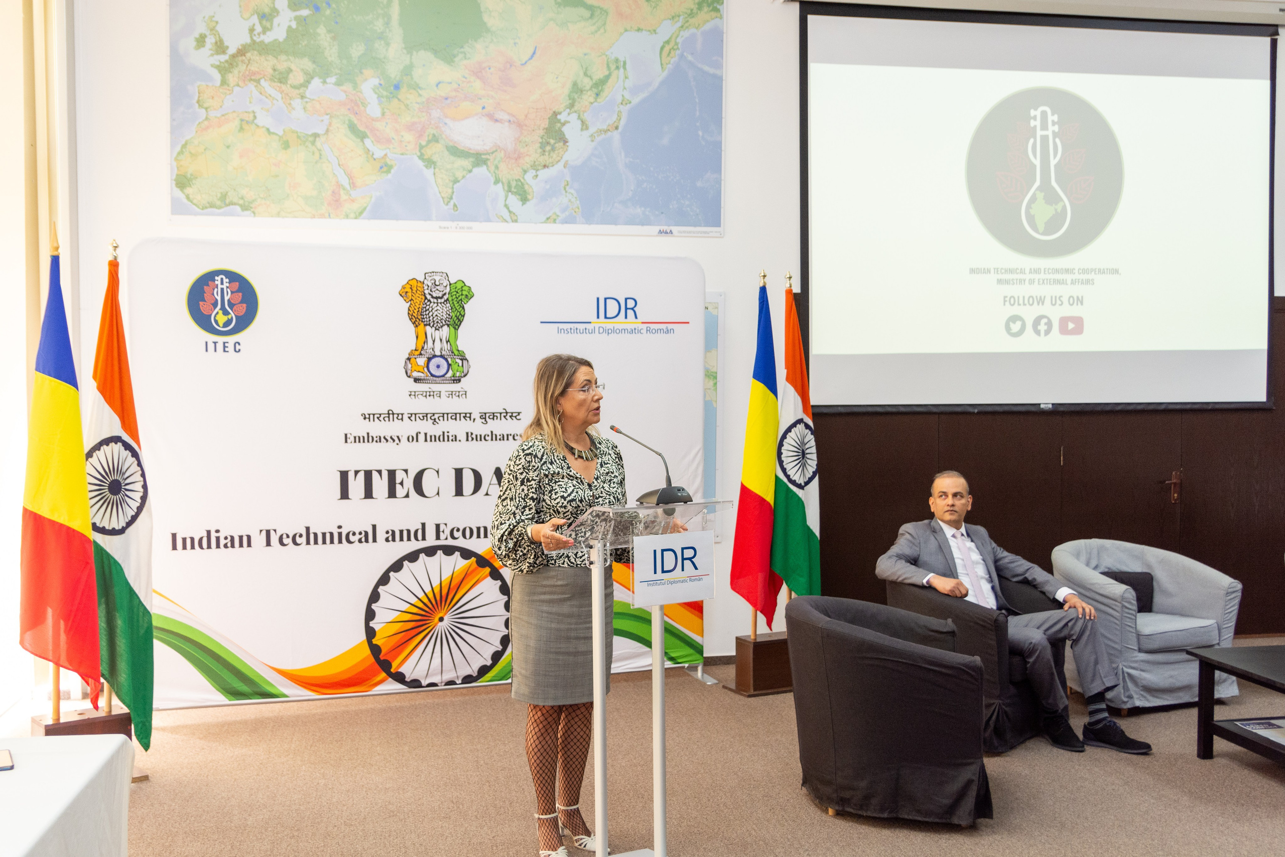 Fotograf corporate, sedinta foto business, pret fotograf corporate, Servicii Profesionale pentru Evenimente de Business, Portrete business, fotografii pentru evenimente organizate de companii, fotografie de produs, Poze business bucuresti, Fotografii profesionale bucuresti,Fotografii portret profesionale