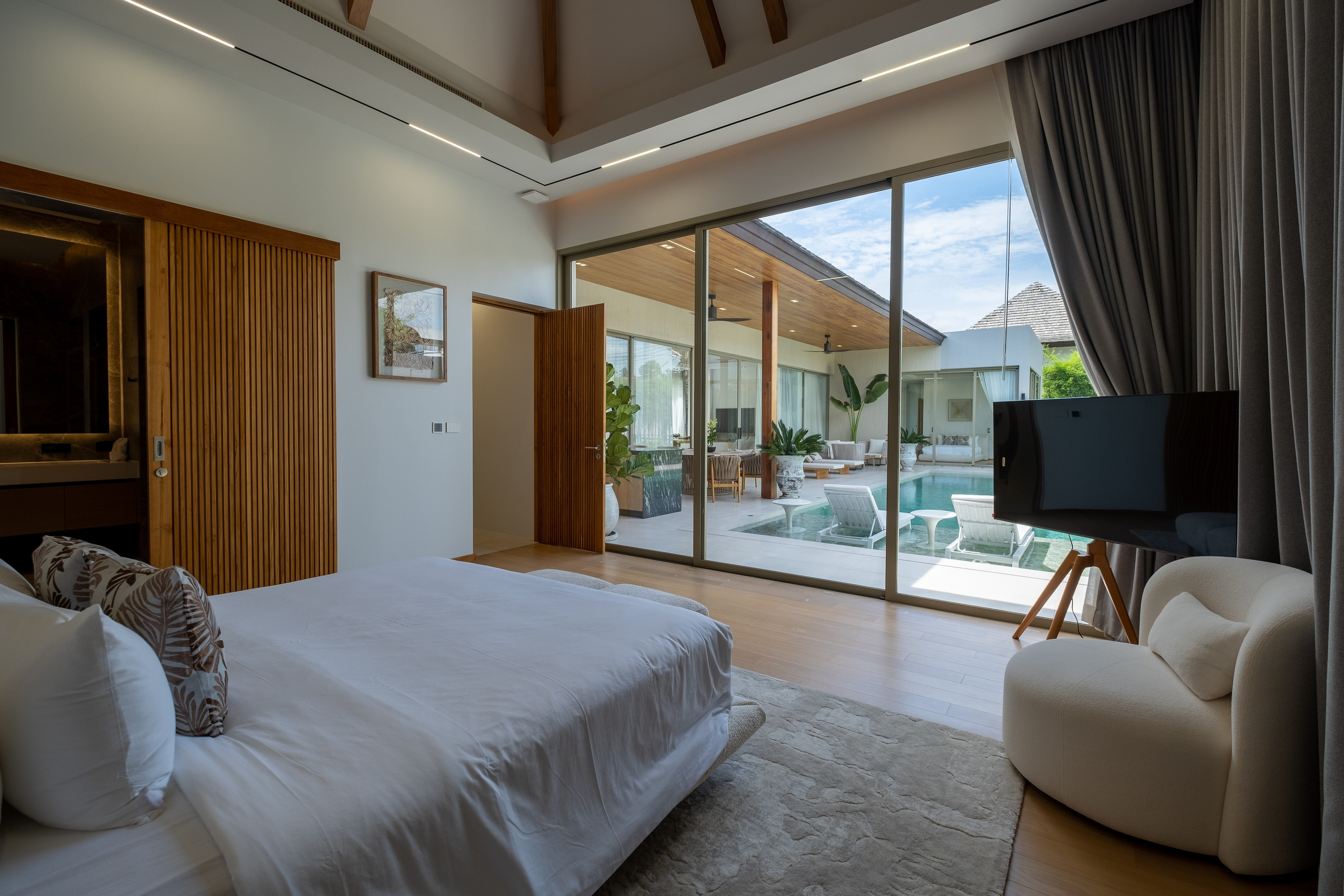 Фотографии интерьеров в формате HDR. Видеограф на Пхукете