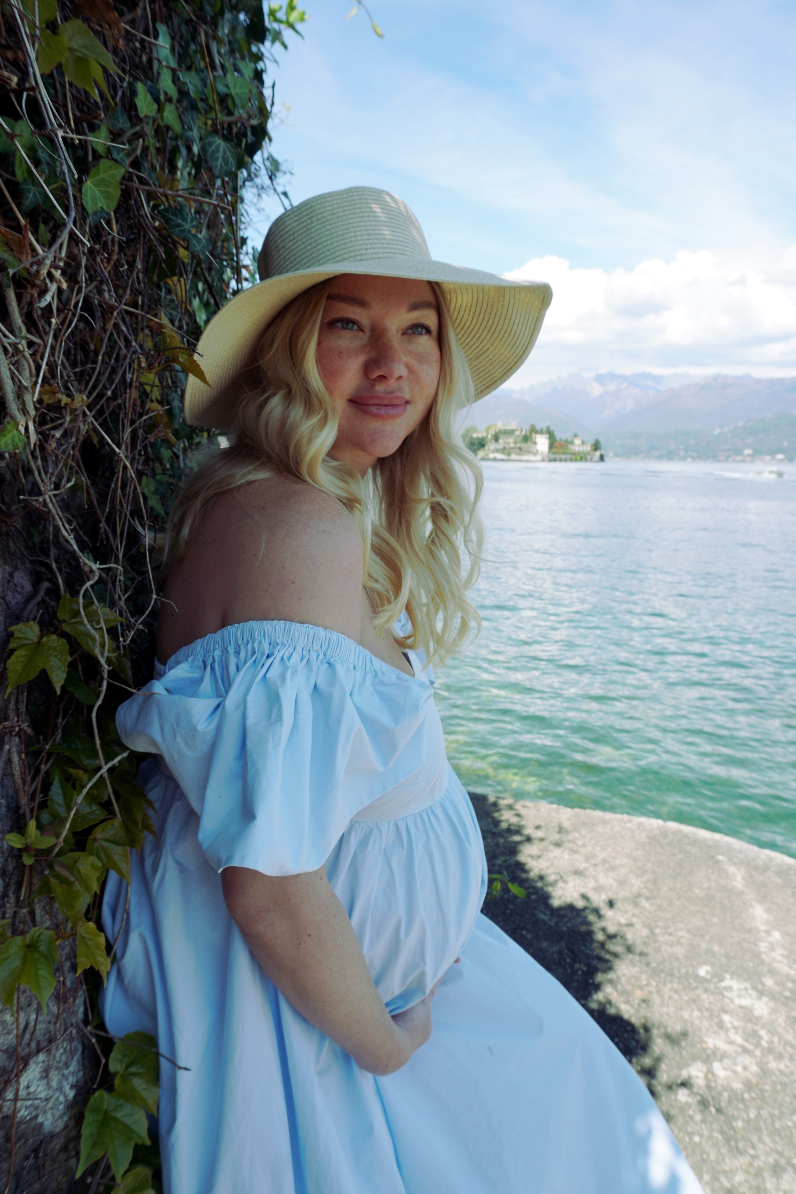 Marina, a moment of waiting, full of love. Albina Sokhova | Fotografa in Italia: Ritratti, Famiglie, Matrimoni e Branding