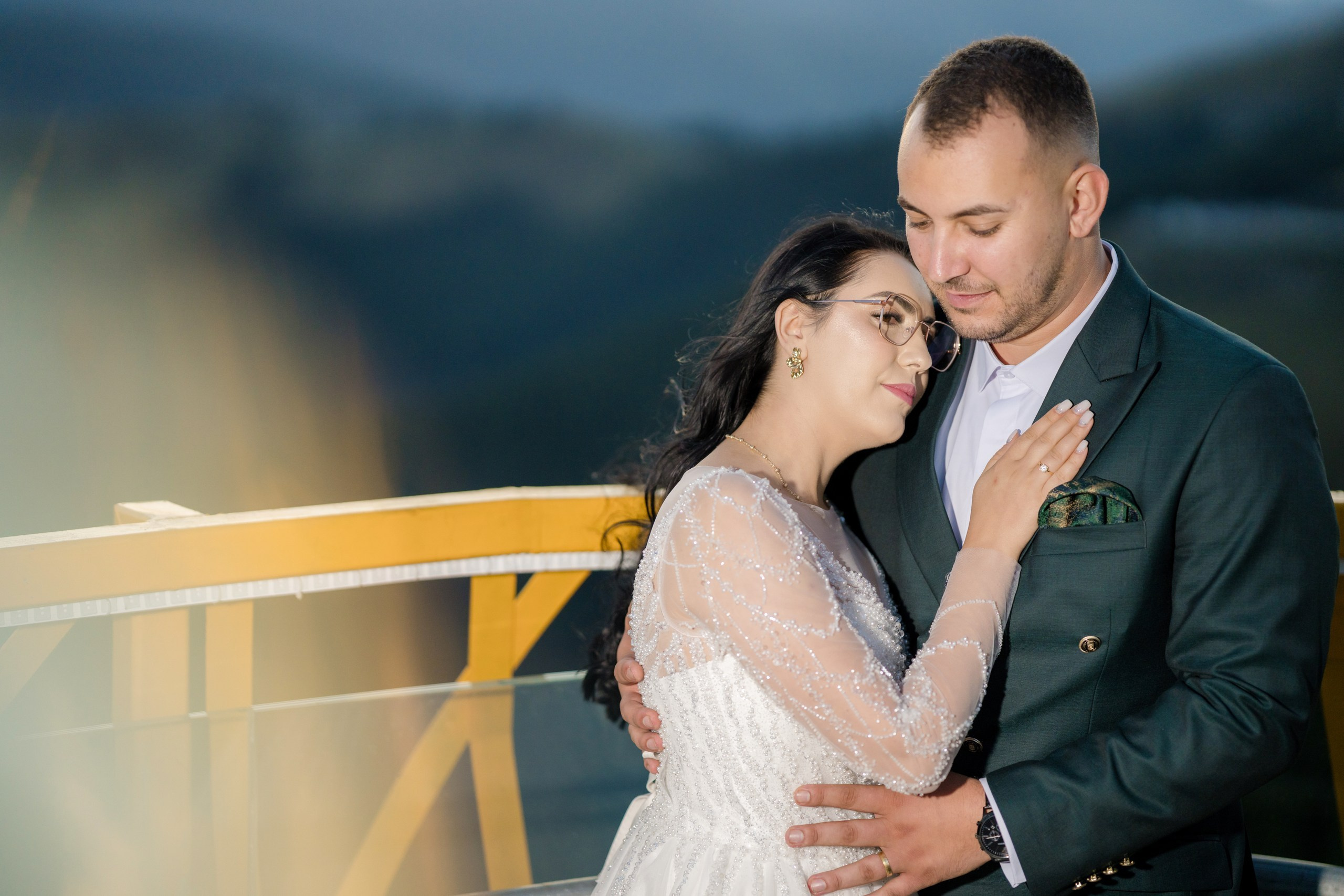 - nunta--fotograf-profesionist-botosani  - fotografie-nunta-romantica - imagini-nunta-in-natura-alin-chirila-fotograf  - fotografii-cuplu-indragostit-nunta-botosani  - sedinta-foto-miri-andrei-iustina-alinofotostudio  - amintiri-din-nunta-realizate-de-fotograf-profesionist  - povestea-nuntii-andrei-si-iustina-in-imagini-alinofotostudio-fotograf evenimente- evenimente Botoșani -fotograf Suceava - fotograf Iași- servicii foto. servicii foto Botoșani. servicii foto video Botoșani. fotograf nunta. fotograf evenimente. fotograf nunta Botoșani. Alin chirila. Alin chirila fotograf. Alinofotostudio.- servicii foto. servicii foto Botoșani. servicii foto video Botoșani. fotograf nunta. fotograf evenimente. fotograf nunta Botoșani. Alin chirila. Alin chirila fotograf. Alinofotostudio.fotograf stare civilă,poze stare civilă,album foto stare civilă,servicii foto suceava,fotograf evenimente suceava,fotograf nuntă suceava,poze cununie civilă,ședință foto stare civilă,sesiune foto suceava,fotograf profesionist suceava,fotograf botosani,stare civila botosani,alinofotostudio,alin chirila fotograf.servicii foto. servicii foto Botoșani. servicii foto video Botoșani. fotograf nunta. fotograf evenimente. fotograf nunta Botoșani. Alin chirila. Alin chirila fotograf. Alinofotostudio.fotograf stare civilă,poze stare civilă,album foto stare civilă,servicii foto suceava,fotograf evenimente suceava,fotograf nuntă suceava,poze cununie civilă,ședință foto stare civilă,sesiune foto suceava,fotograf profesionist suceava,fotograf botosani,stare civila povestitor prin fotografiebotosani,alinofotostudio,alin chirila fotograf,servicii foto. servicii foto Botoșani. servicii foto video Botoșani. fotograf nunta. fotograf evenimente. fotograf nunta Botoșani. Alin chirila. Alin chirila fotograf. Alinofotostudio.fotograf stare civilă,poze stare civilă,album foto stare civilă,servicii foto suceava,fotograf evenimente suceava,fotograf nuntă suceava,poze cununie civilă,ședință foto stare civilă,sesiune foto suceava,fotograf profesionist suceava,fotograf botosani,stare civila botosani,alinofotostudio,alin chirila fotograf,cununie religioasă botoșani,andreea și neculai,capela militară botoșani,foto conacul zăicești,fotograf nuntă botoșani,fotograf cununie religioasă,foto evenimente botoșani,poze cununie capela militară,ședință foto zăicești,fotograf profesionist botoșaniMire și mireasă – Sergiu & Liliana – ziua nunții, 2024  - Emoții în ziua nunții – Sergiu și Liliana  - Dansul mirilor – fotografie artistică nuntă 2024  - Sedinta foto romantică în natură – Sergiu & Liliana  - Rochia de mireasă și detalii de nuntă elegan-Album de cununie civilă Florin și Anda – Fotografii profesionale realizate de Alin Chirilă în Botoșani -fotograf prin fotografie-Ședință foto Trash the Dress pe muntele Rarău cu Iulian și Iuliana – fotografie de cuplu, natură montană, emoție autentică surprinsă de Alin Chirilă, povestitor prin fotografie.- "Iulian și Iuliana pe crestele Rarăului – fotografie Trash the Dress în natură"  - "Cuplu îmbrățișat la apus pe muntele Rarău – ședință foto după nuntă"  - "Rochie de mireasă în vânt pe munte – Trash the Dress Rarău-1. Iulian și Iuliana pe muntele Rarău – ședință foto Trash the Dress în natură, cu peisaj montan spectaculos  2. Cuplu în îmbrățișare pe Rarău – emoție autentică surprinsă după nuntă  3. Rochie de mireasă în bătaia vântului – fotografie artistică Trash the Dress în munți  4. Mire și mireasă privind spre orizont – dragoste și libertate pe muntele Rarău  5. Iuliana zâmbind în rochia de mireasă – portret în natură, Trash the Dress  6. Iulian ținându-și mireasa de mână – ședință foto romantică pe munte  7. Detaliu cu rochia pe stâncă – estetică naturală Trash the Dress Rarău  8. Cuplu în mers pe poteca Rarăului – fotografie simbolică de după nuntă  9. Apus de soare pe Rarău în spatele mirilor – imagine de poveste Trash the Dress  10. Iulian și Iuliana râzând împreună – momente autentice surprinse de Alin Chirilă, povestitor prin fotografie