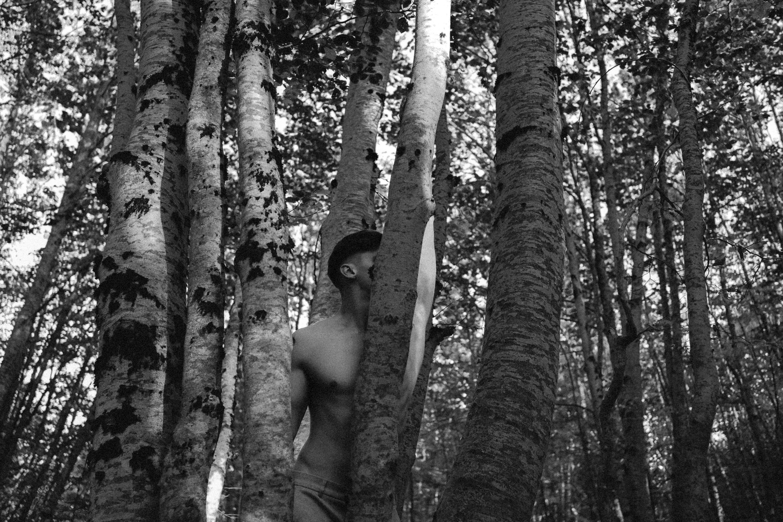 Nikita lost in the forest. Creative photographer in Madrid Anna Dvorianskaia