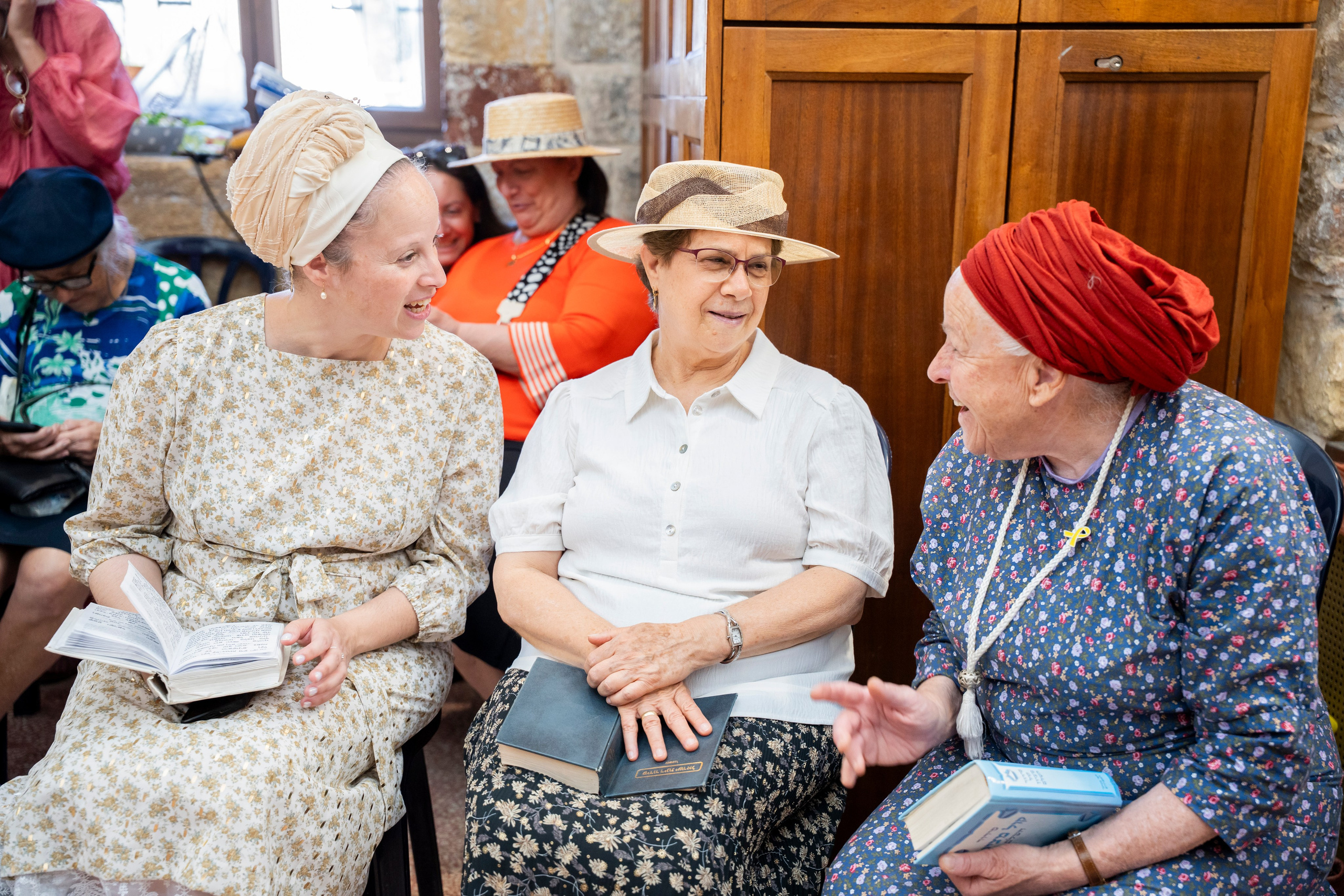 הנחת התפילין רפאל לוי. יוסף מזרחי צילום חתונה, ברית וזוגיות. צלם מקצועי שאוהב להוציא אתכם הכי יפים ברגעים הכי מרגשים