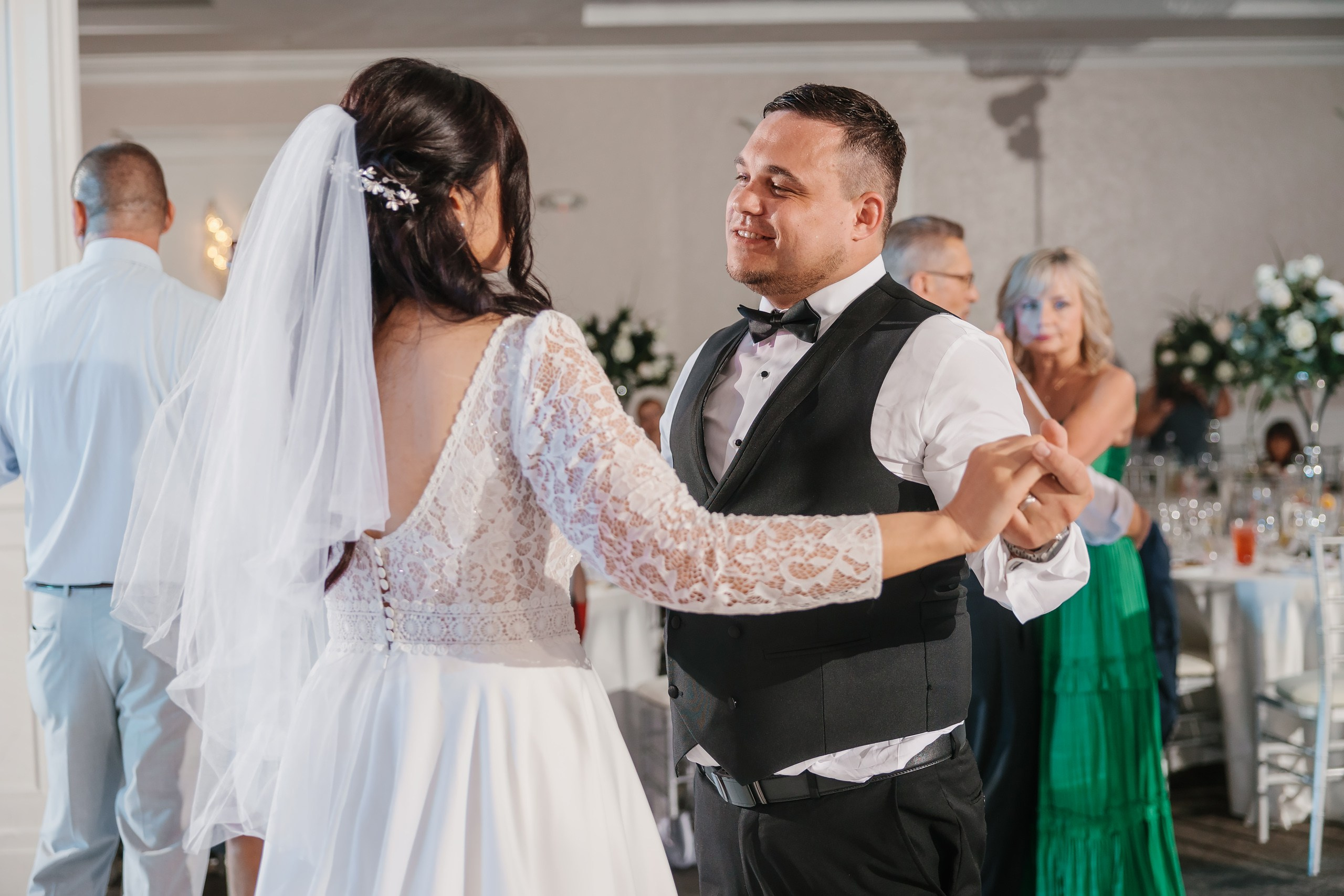 31.08.2024 Wedding. Wedding family event photographer in Chicago Nick Yushevich