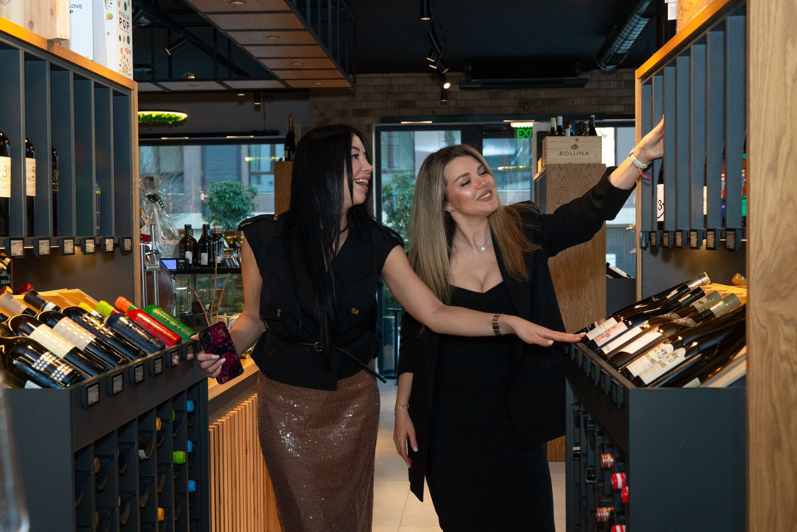 Фоторепортаж с винной дегустации в Софии | Wine Intuition. Portrait & Boudoir Photographer in Sofia | Taymuraz Gumerov