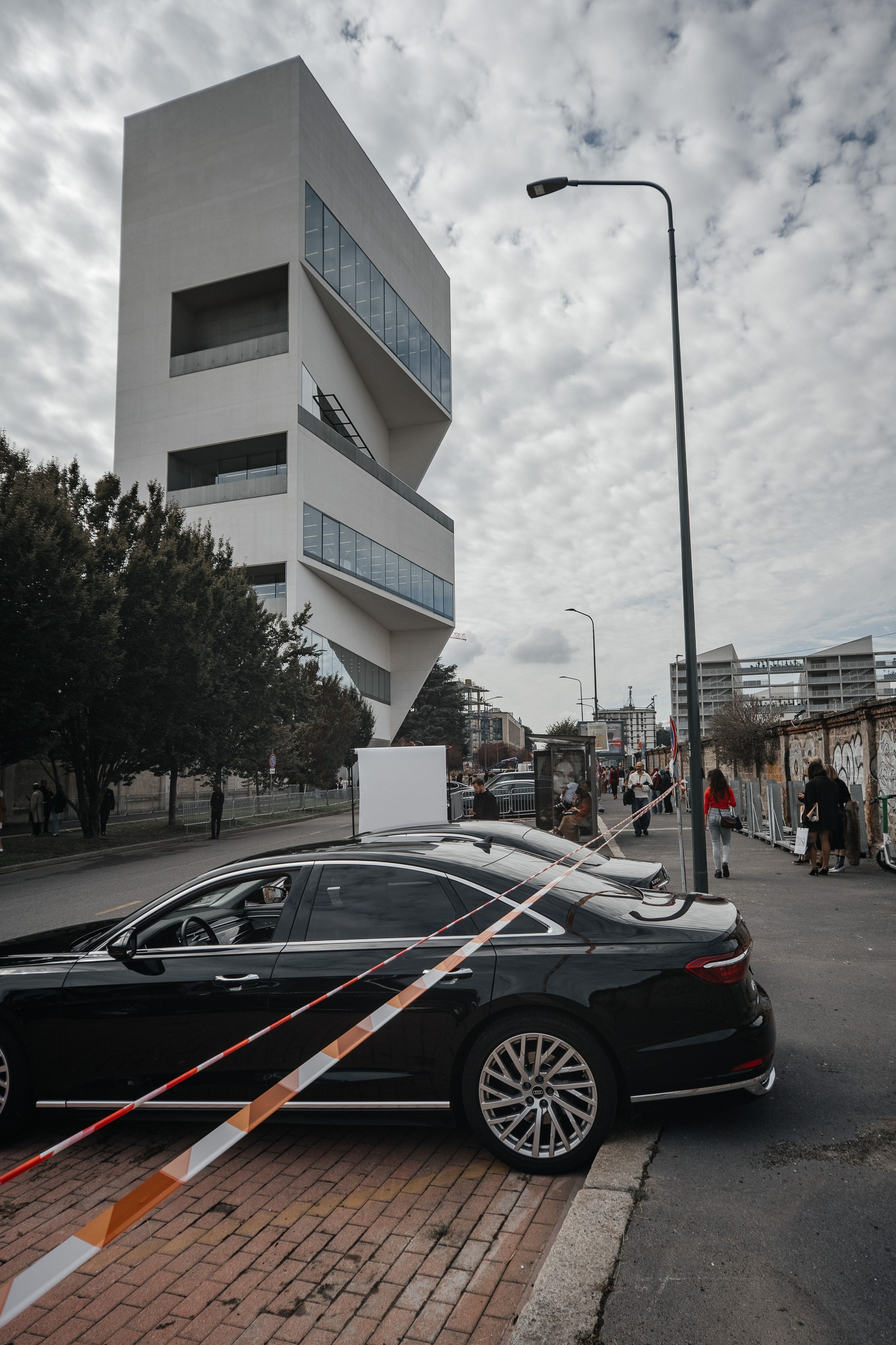 Prada ● Moschino. Valokuvaaja Lahti, Helsinki Elena Salonen