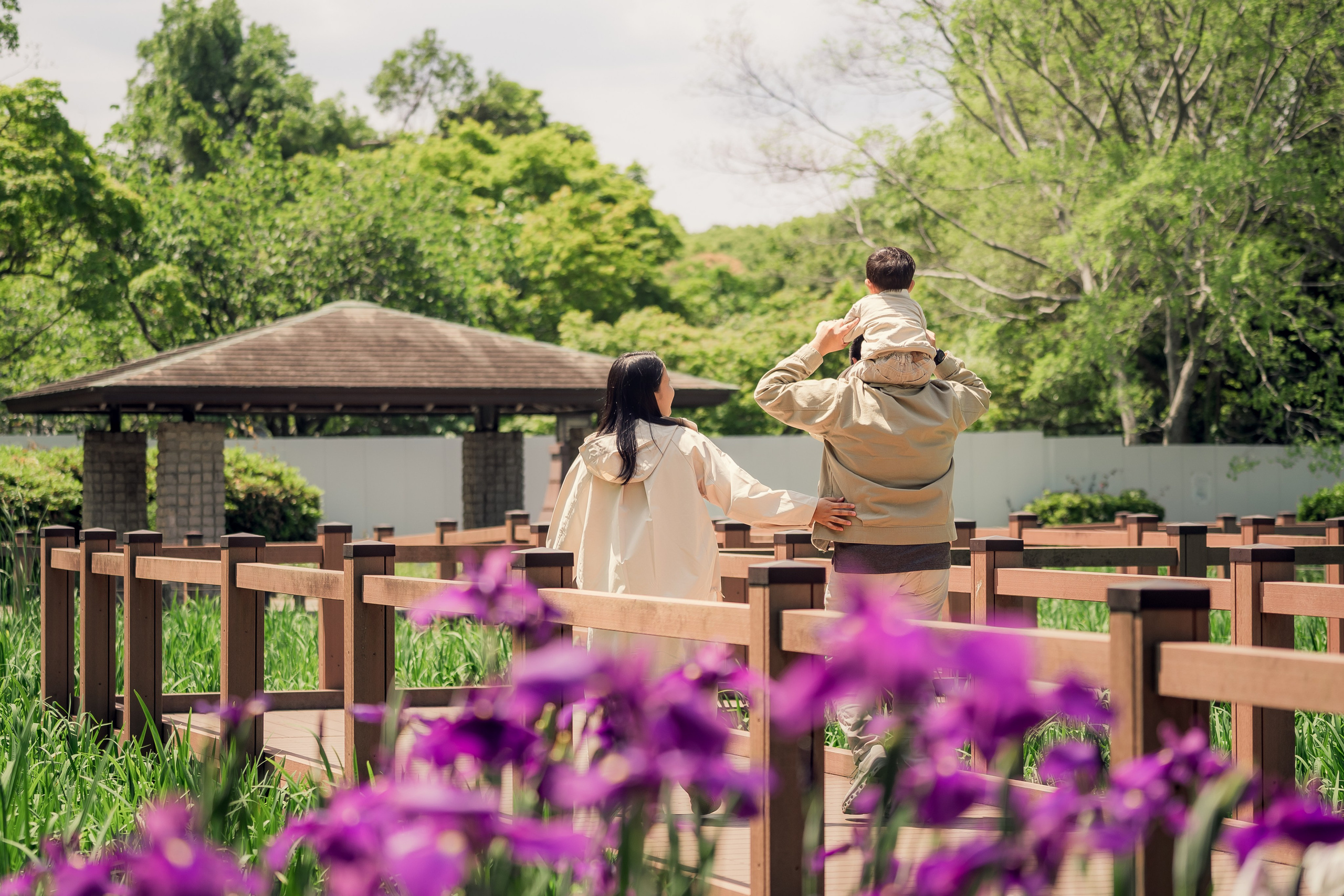 Family Photography at Maizuru Park Fukuoka | Japanese Soul Style. Portrait Photographer in Fukuoka, Japan | Alina Nazarova