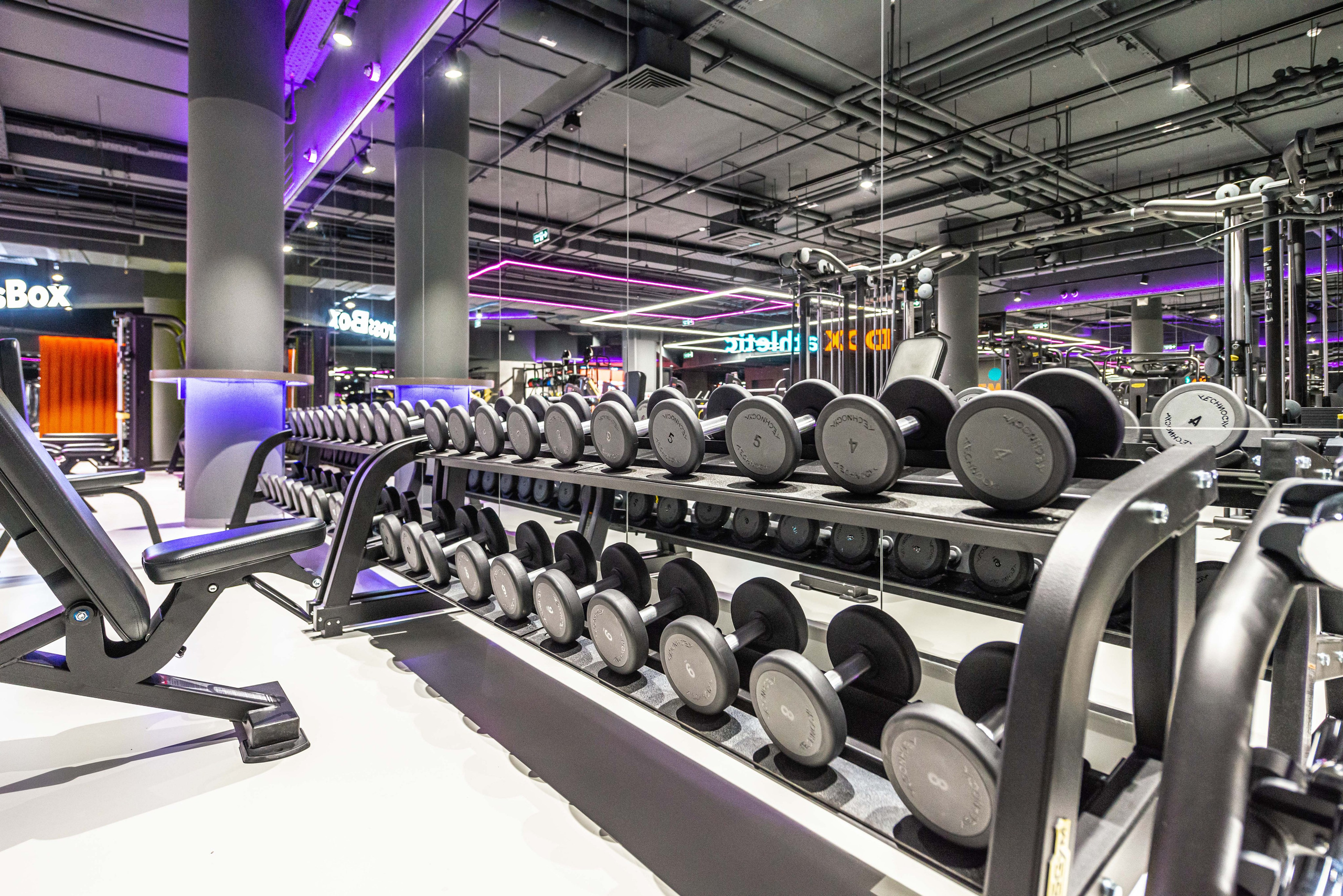 Фитнес-клуб DDX Fitness на ул. Лескова. ФОТОГРАФ МЕКСИКА КИНТАНА-РОО