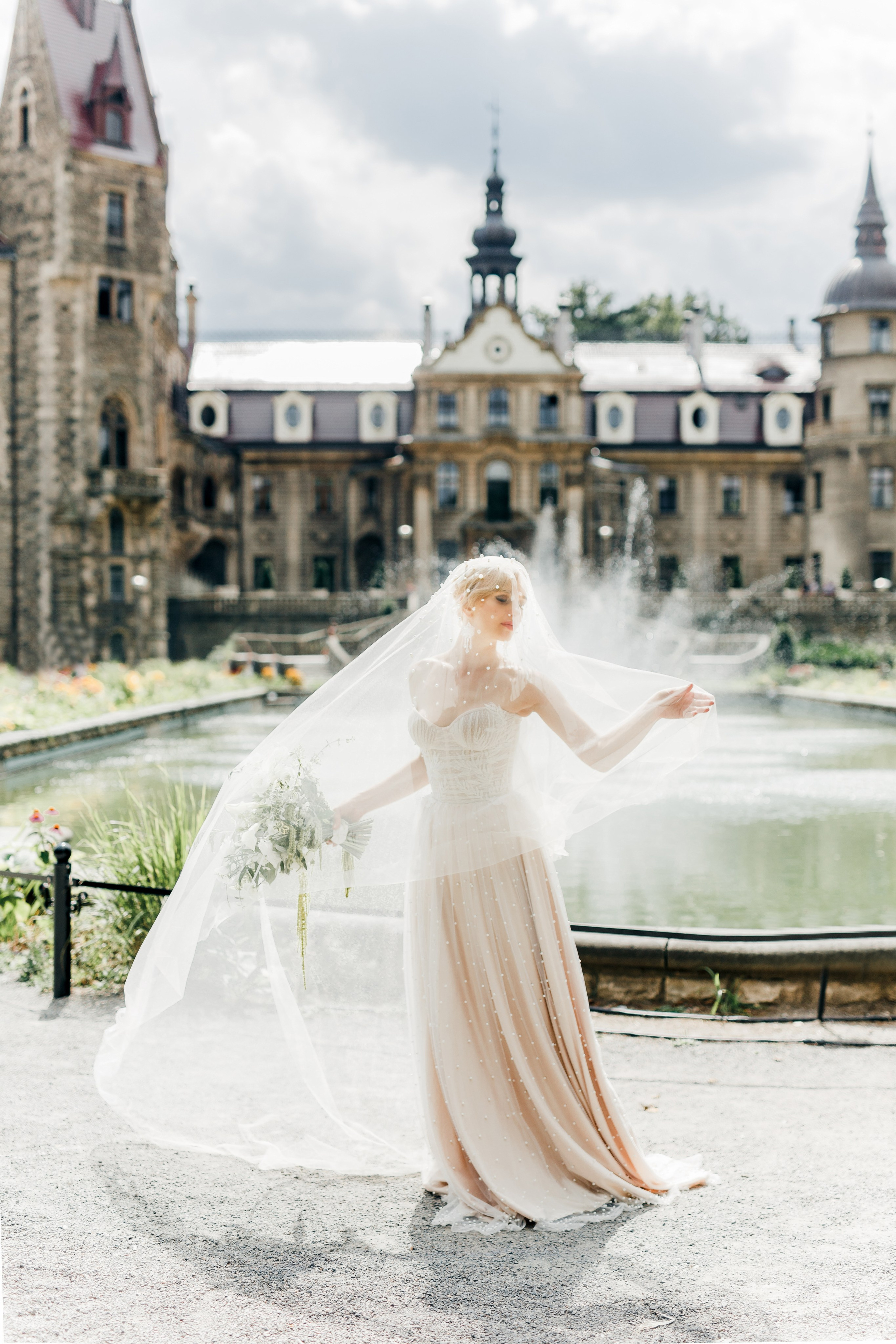 Kasia&Mateusz, Można Zamek. Photograph Katarina
