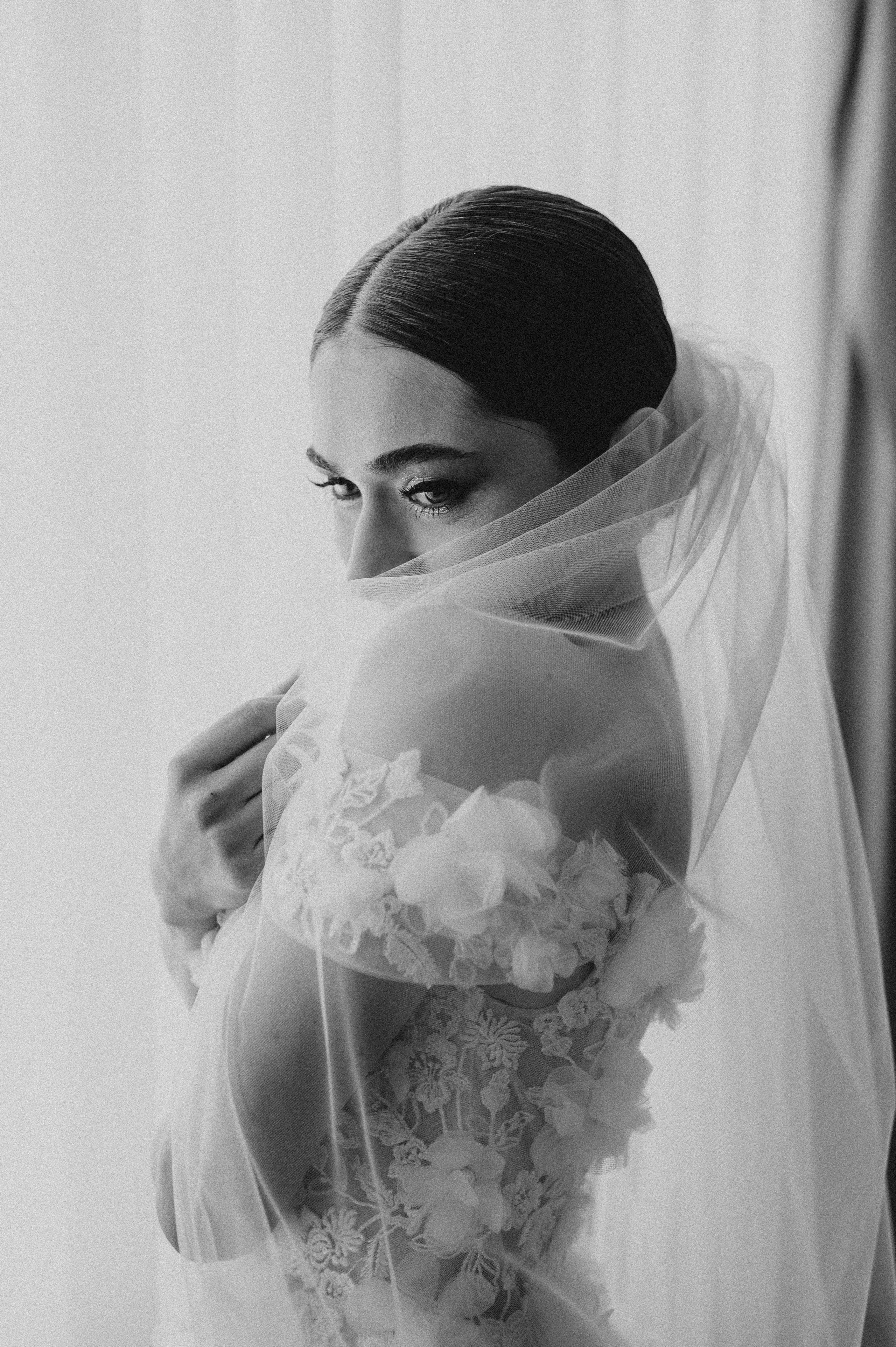 Nunta la Hotel Capitol Iasi. Proud Vision Weddings | Wedding Photography & Film — Servicii profesionale Foto Video Nunta Iasi