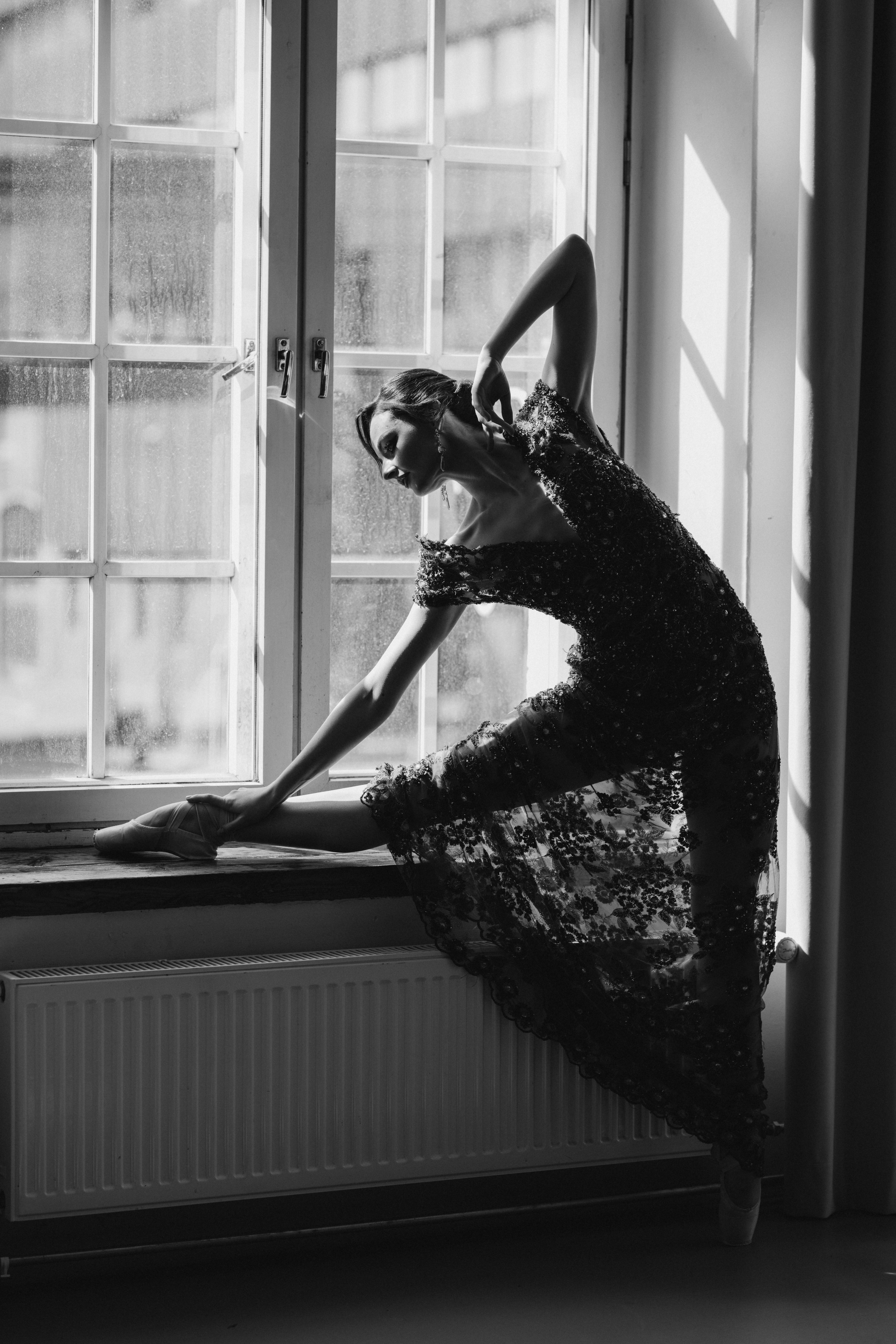 Riikka Couture, Riikka Ikäheimo, Violetta Keller, Portrait, Dancer. Wedding and potrait photographer in Helsinki Vickan O