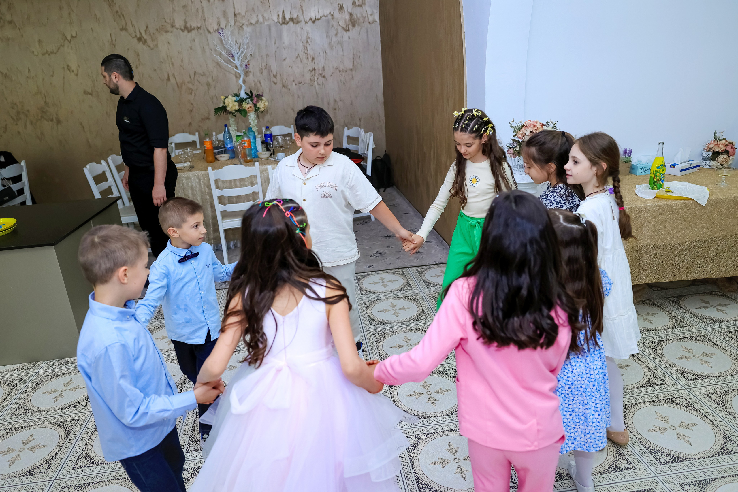 Iris Stefania. Moments By Gub