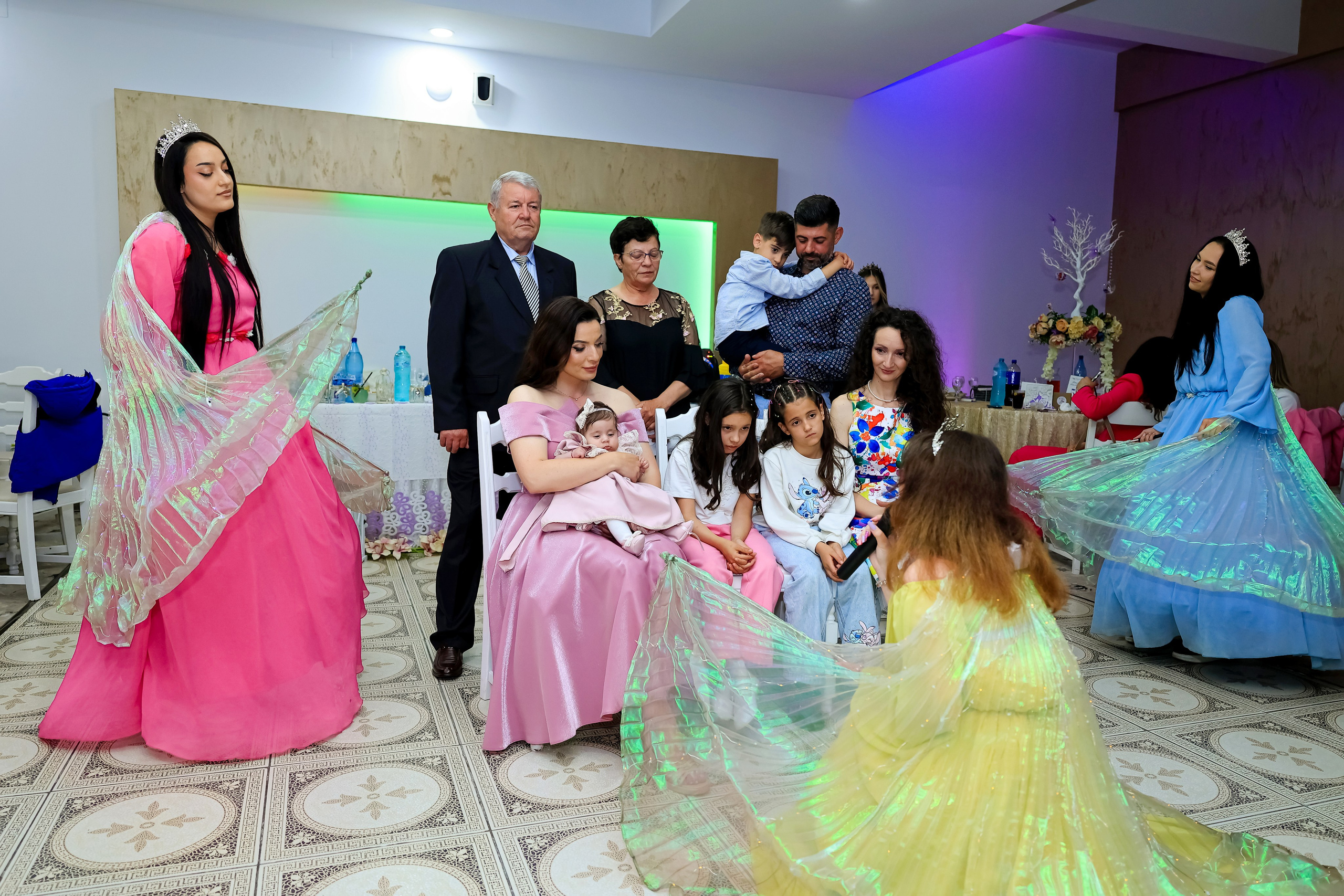 Iris Stefania. Moments By Gub