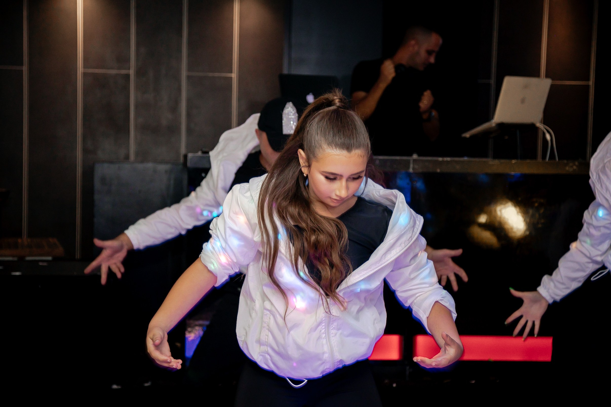 אולם תבור, בת מצווה ליאן. Home