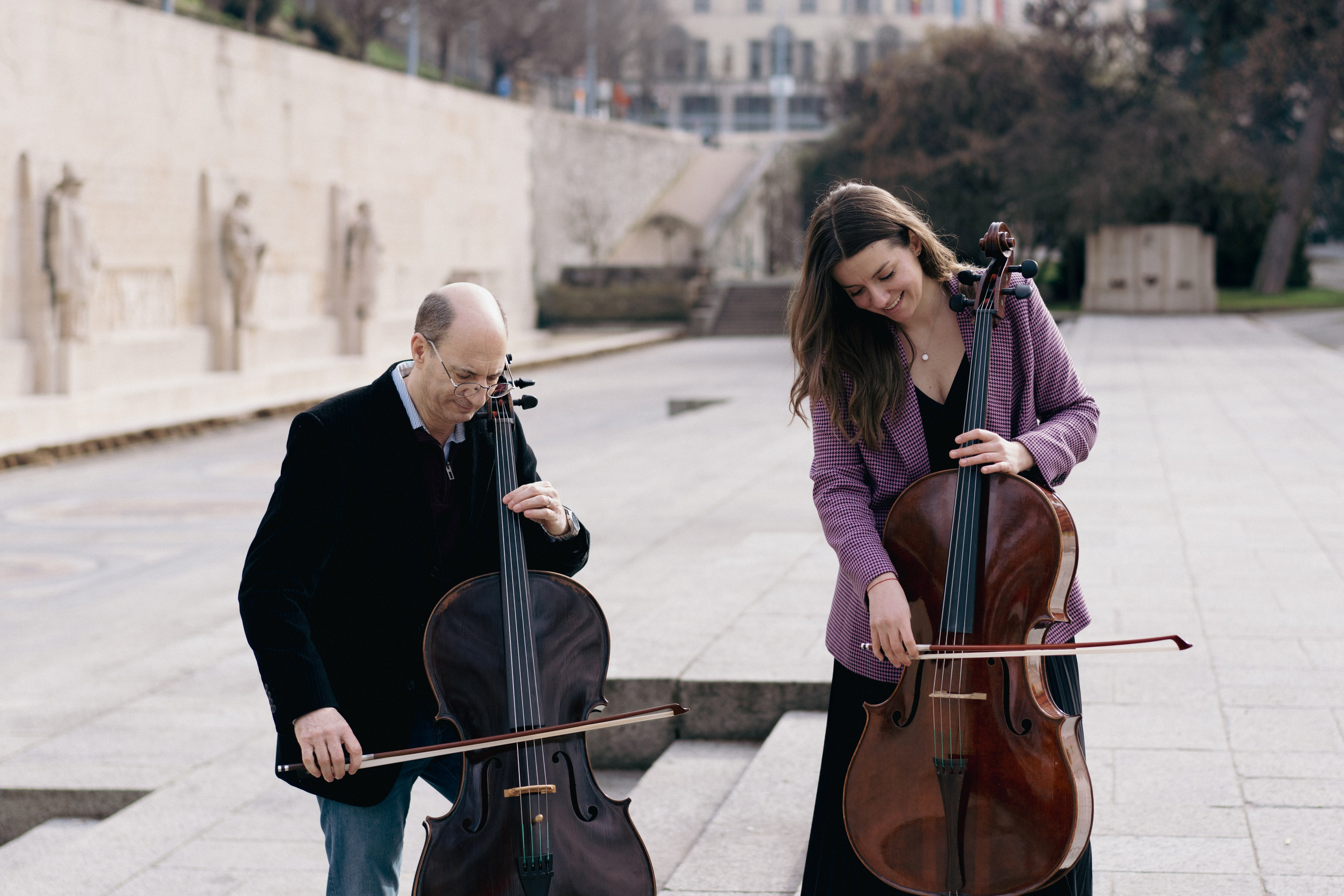 Portraits artistiques de violoncellistes à Genève | Raymond et Victoria | Eugenia Andres. Photographe à Genève - Eugenia Andres