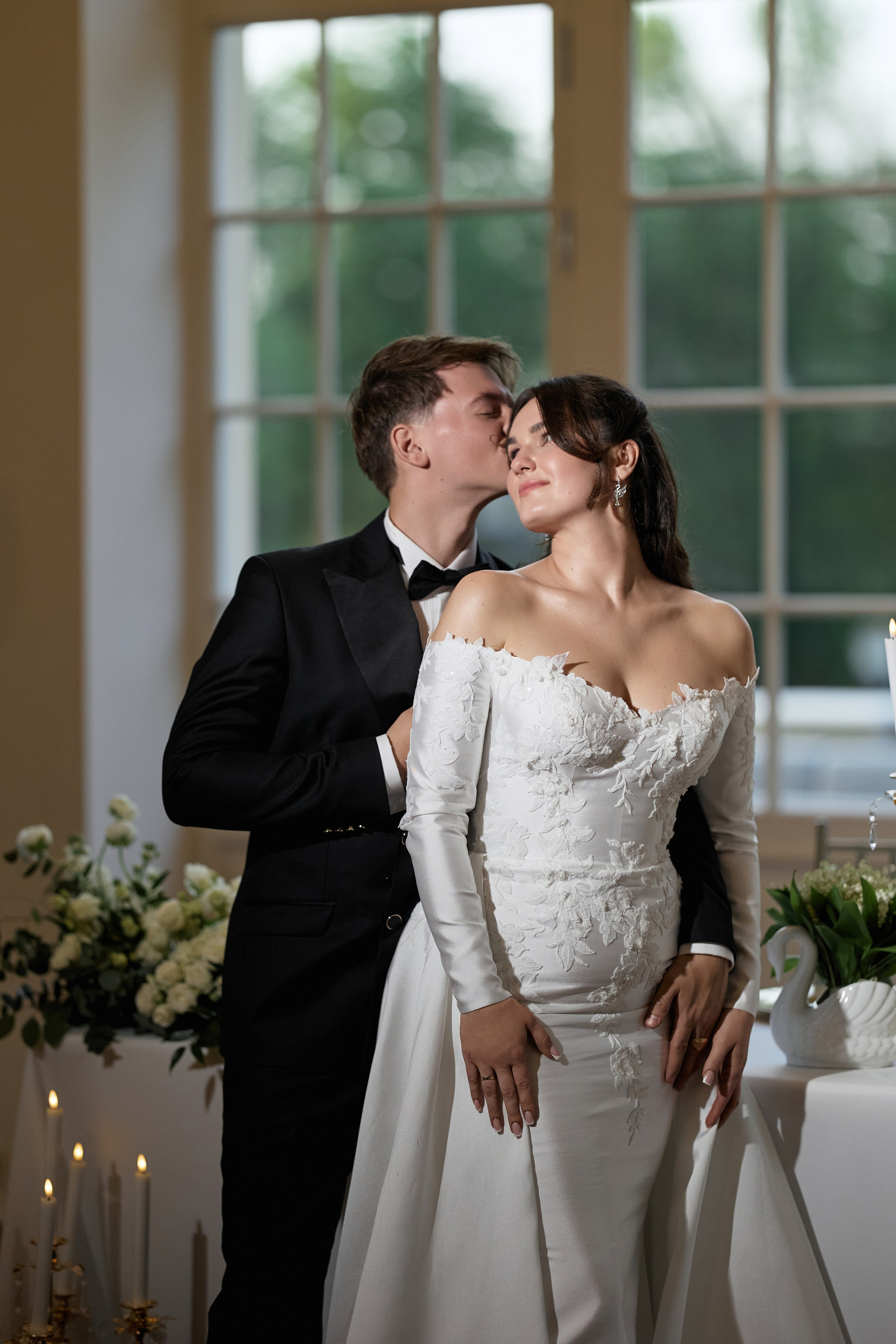 Wiktoria & Kacper. Pałac Goetz. Fotograf ślubny i rodzinny w Krakowie Yana Klymova