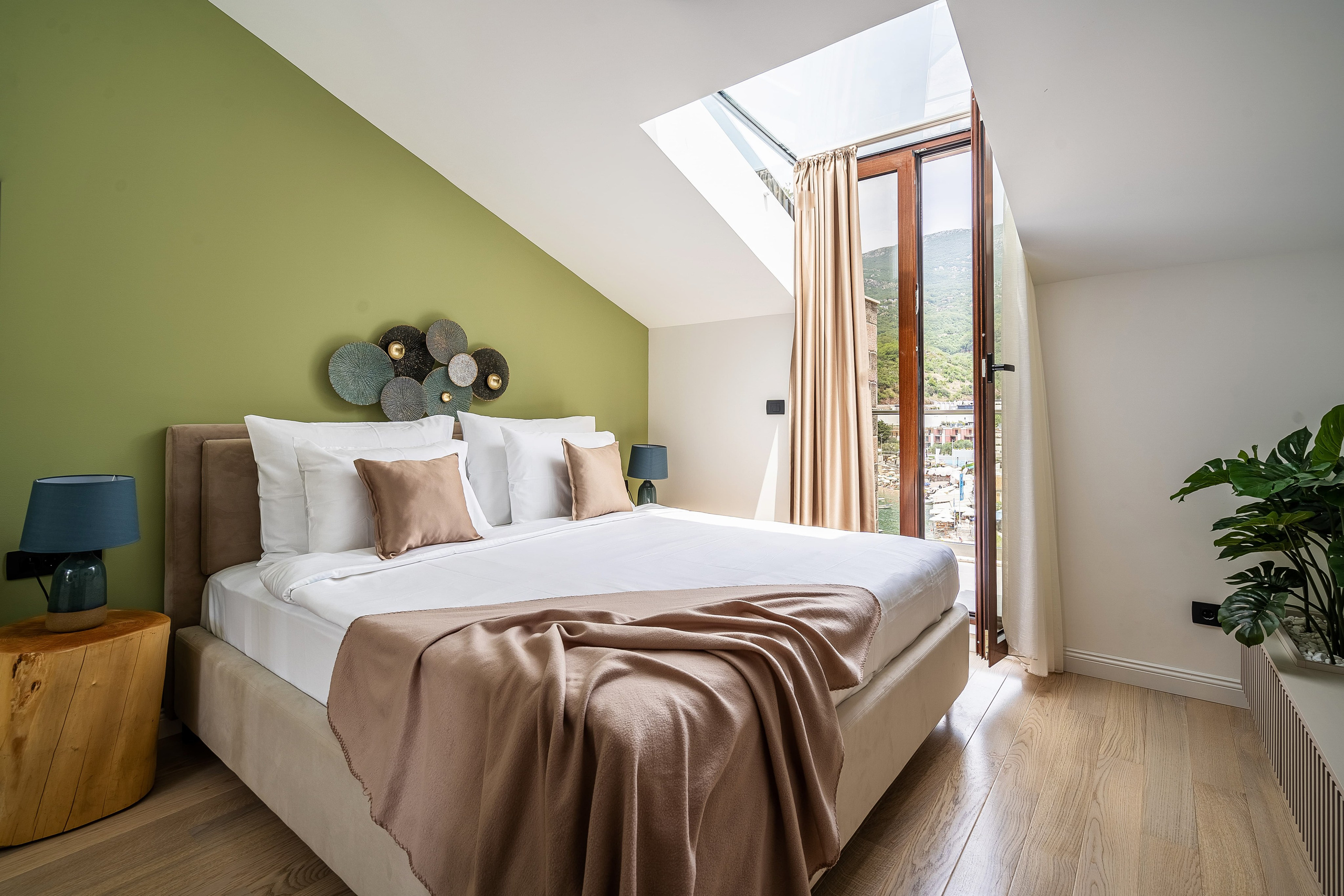 Real Estate Photography. Montenegro. EVAN ARISTOV WEDDING PHOTOGRAPHY — Seattle Wedding Photographer