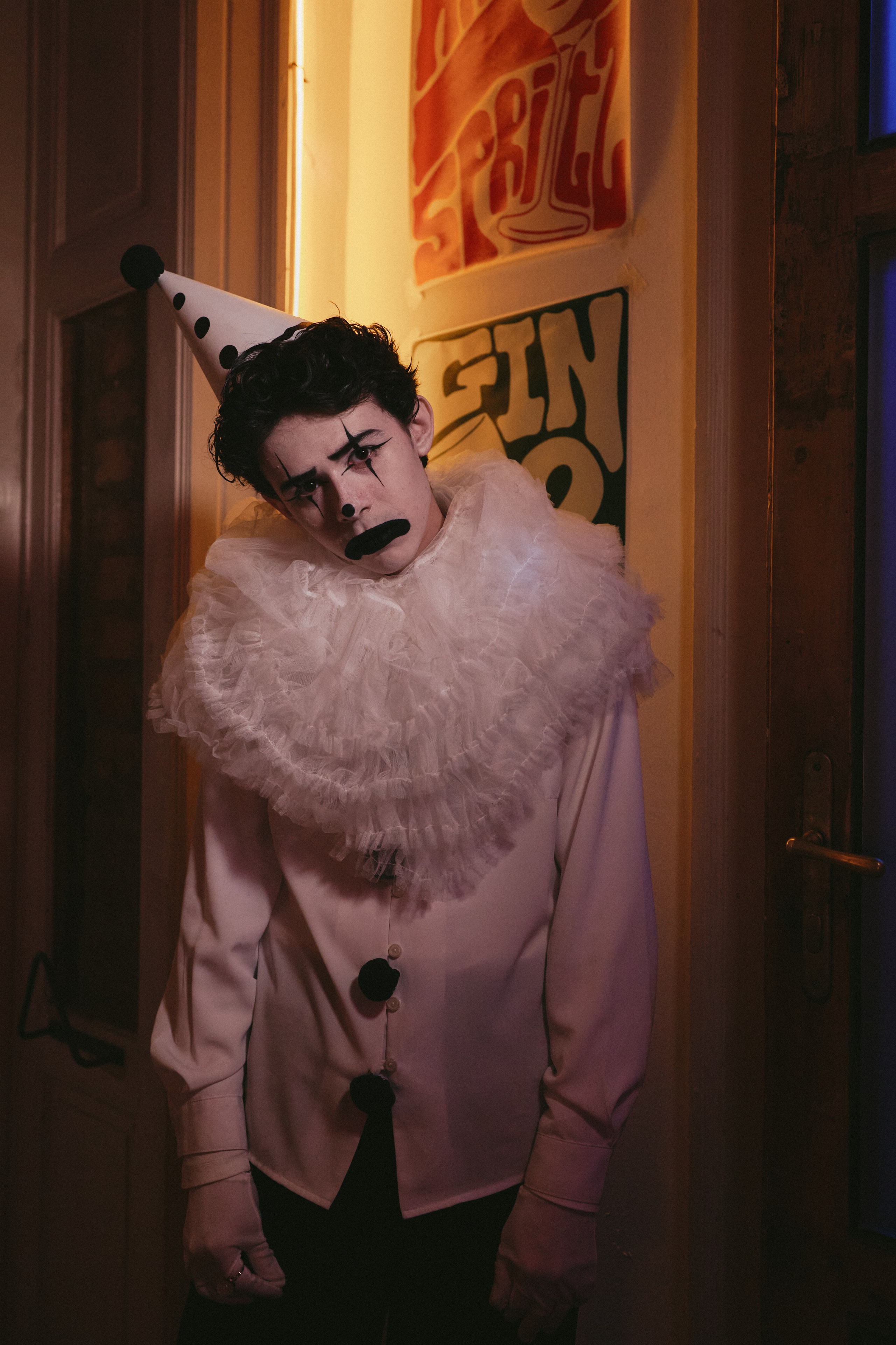 Маска и личность | Концептуальная фотосессия клоуна в Нови Саде. Анастасия Еремина | Фотограф в Сербии | Персональные и бизнес-фотосессии в Белграде и Нови Саде