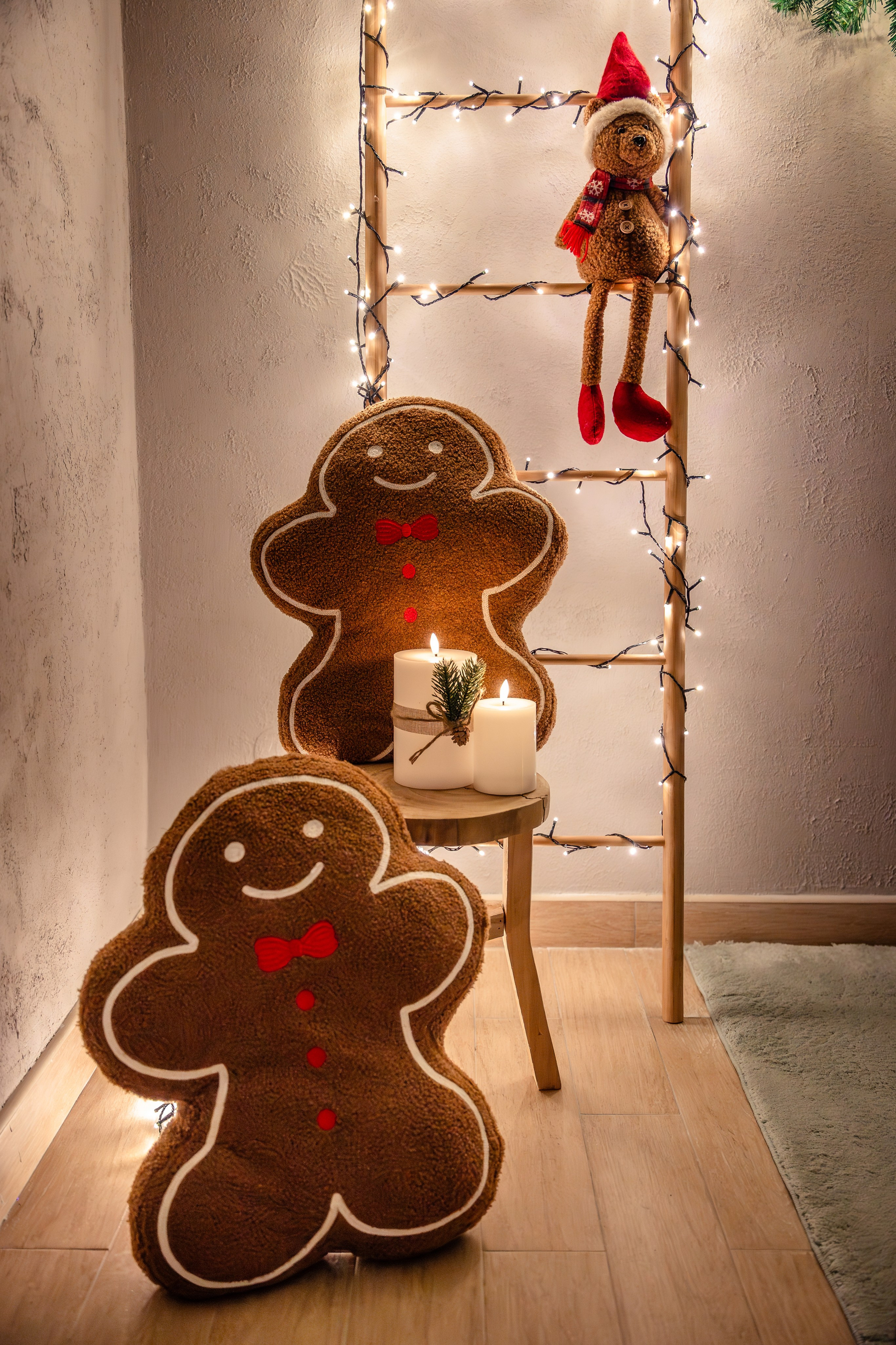 Them Artsy Studios — Ședințe Foto de Crăciun by Fulop Robert & Oana Petrea