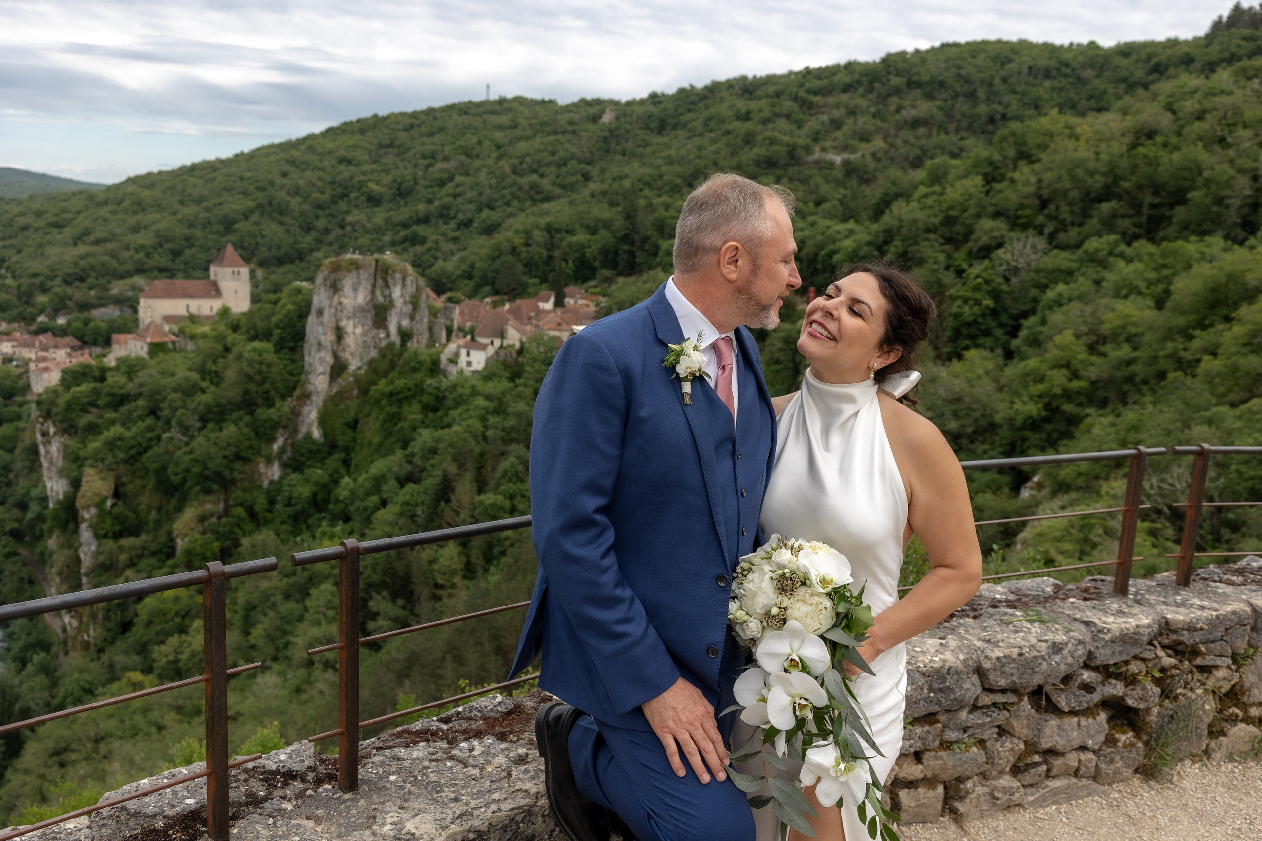 Elopement near Saint-Cirq-Lapopie. Crystal&Robert. Евгения Смирнова — Ваш фотограф в Тулузе и на юго-западе Франции