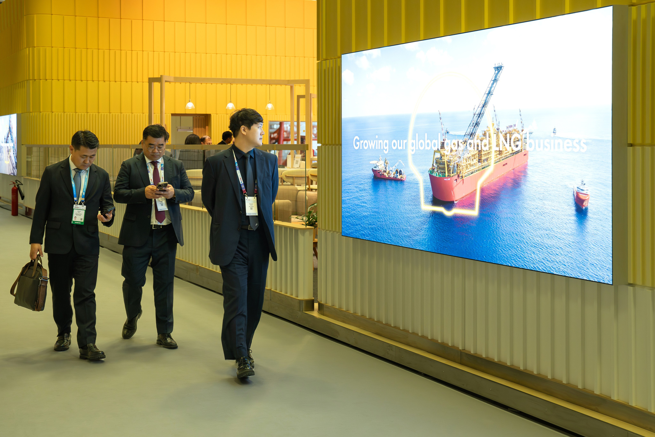 Inside Qatar LNG Forum 2026. Family, fashion & event photographer in Doha