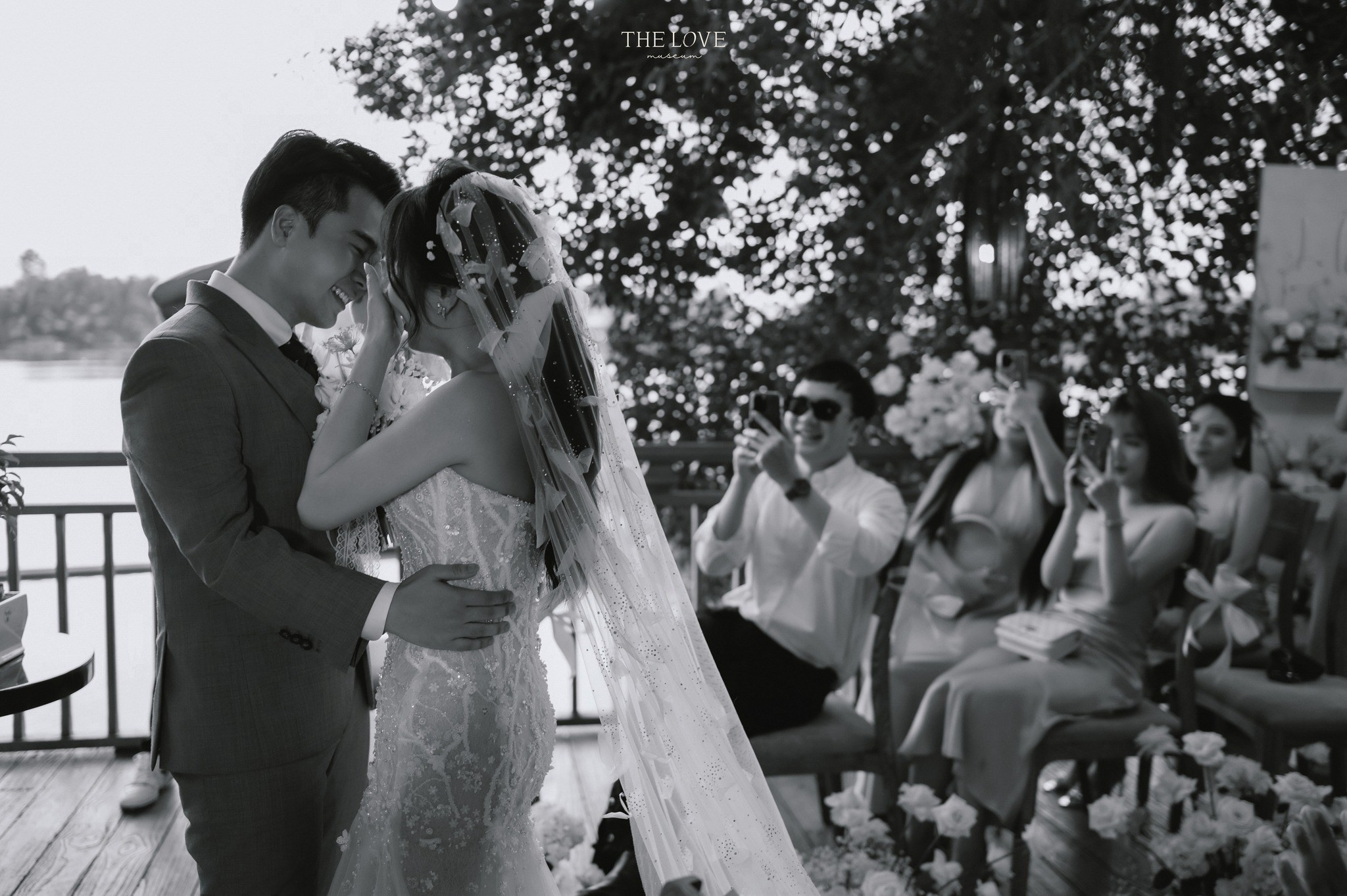 T & H. TheLoveMuseum