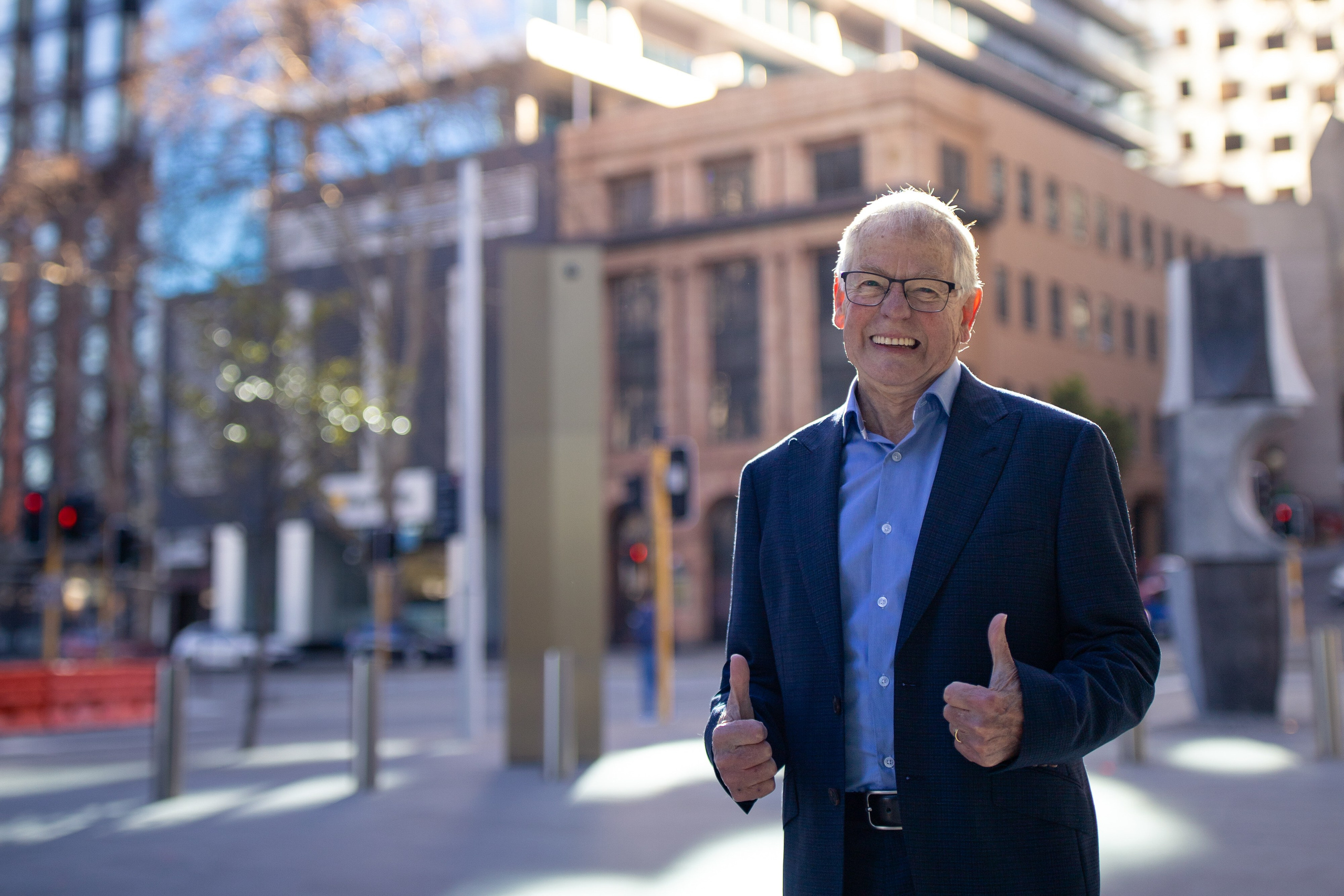 Ron Cole, Financial broker