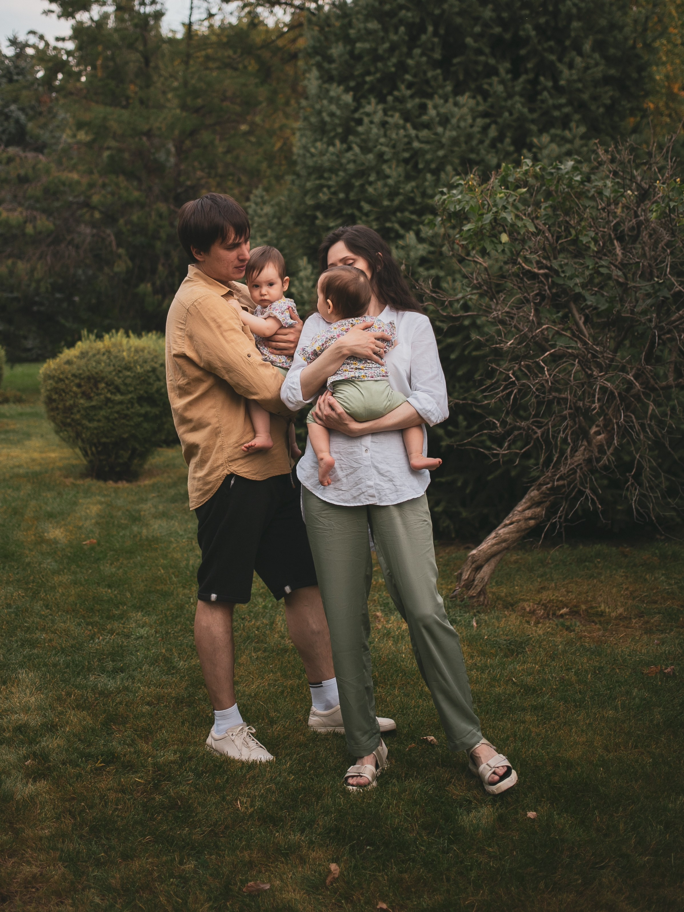 Twins girls. Индивидуальный и love story фотограф в Алматы Шарычева Ирина