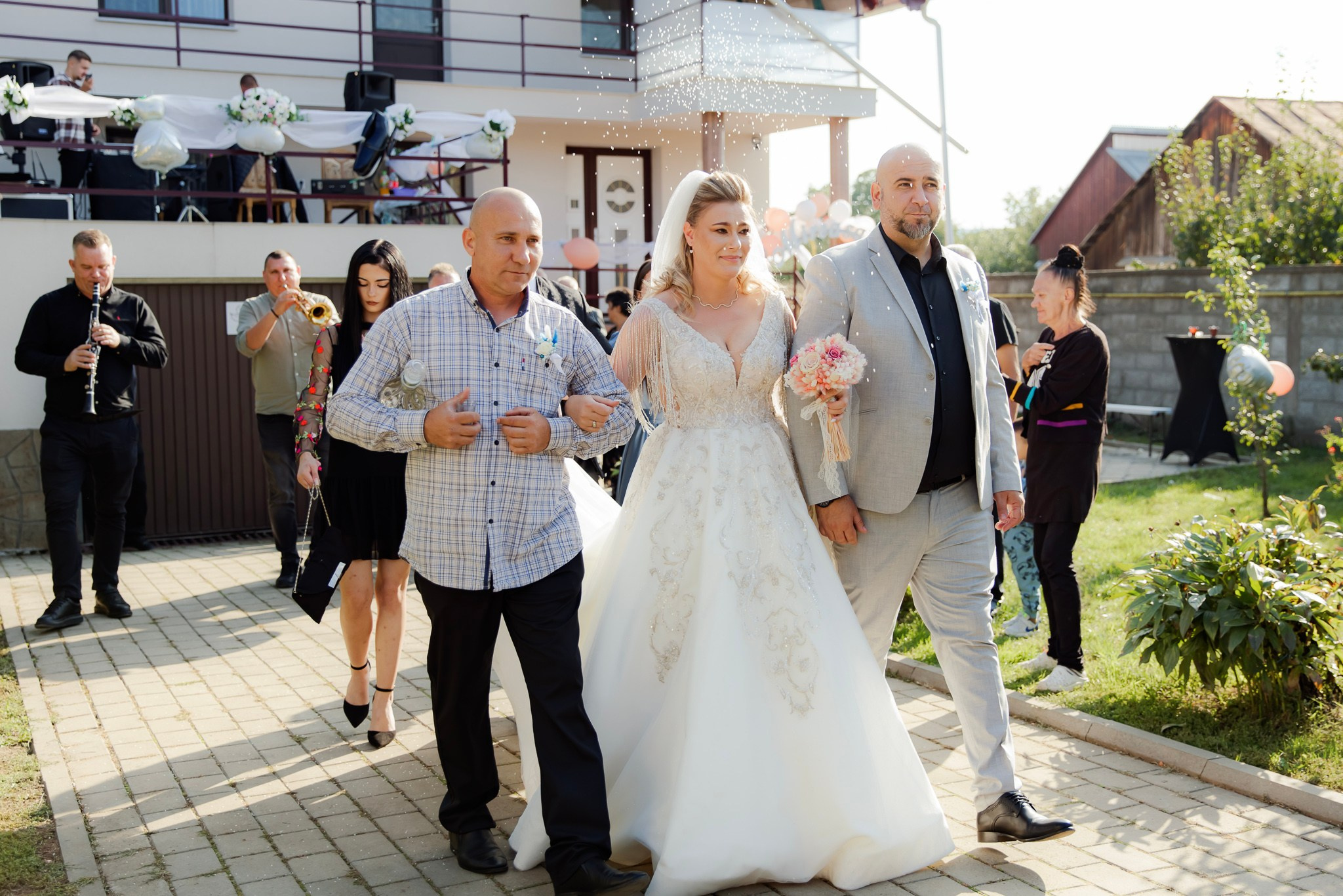 Mihai & Oana. Servicii foto-video profesionale, pentru momente de neuitat