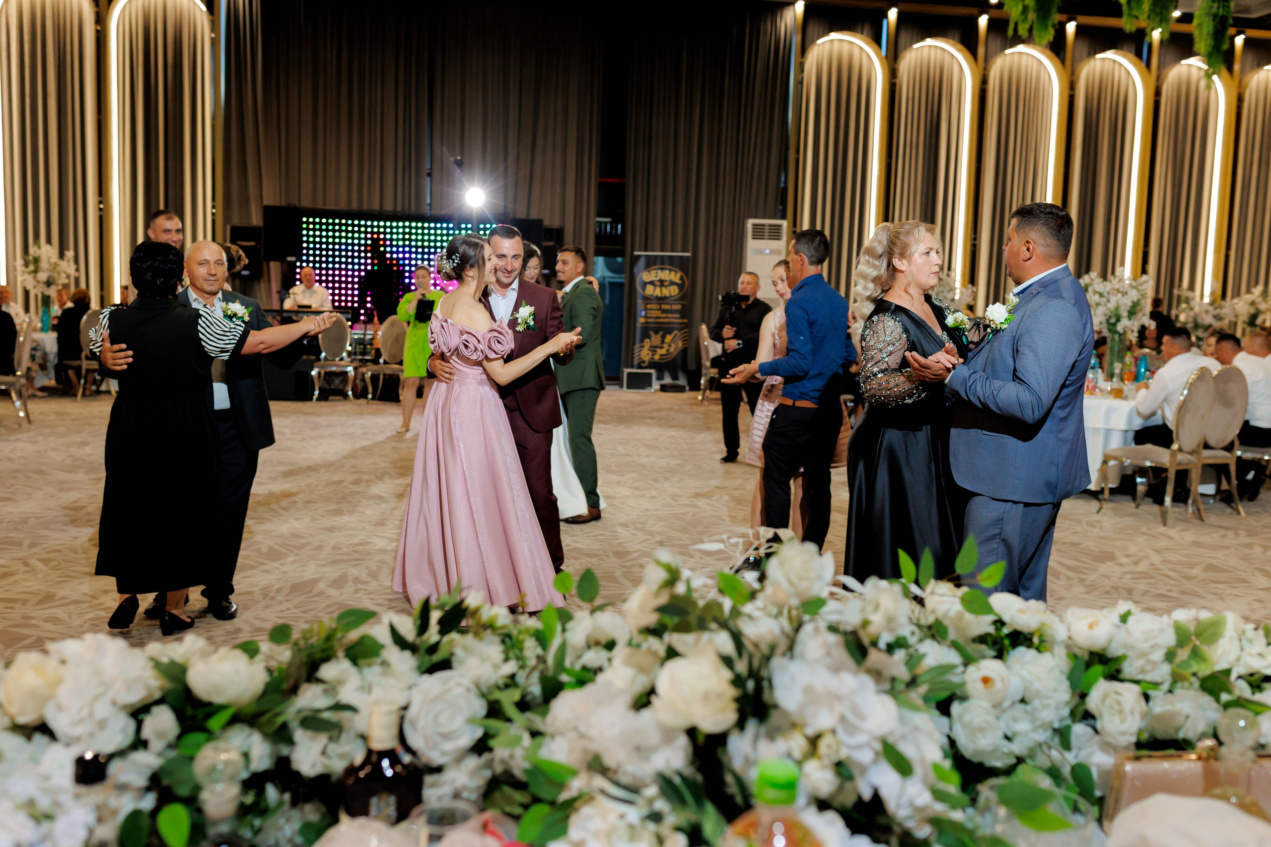 Nunta Nicoleta & Răzvan | Fotografie & Videografie Profesională. Servicii foto-video profesionale, pentru momente de neuitat