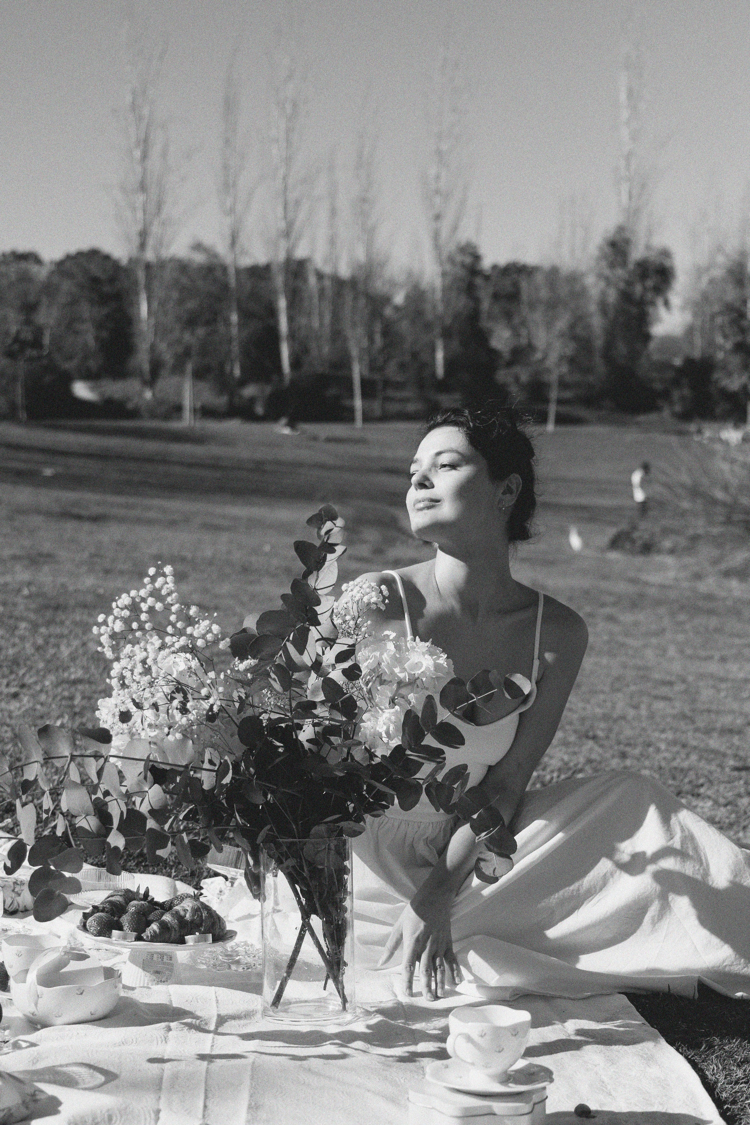 Aesthetic Photo-Picnic in Valencia. Lana Petrychenko — Portrait & Family Photographer. Valencia, Spain