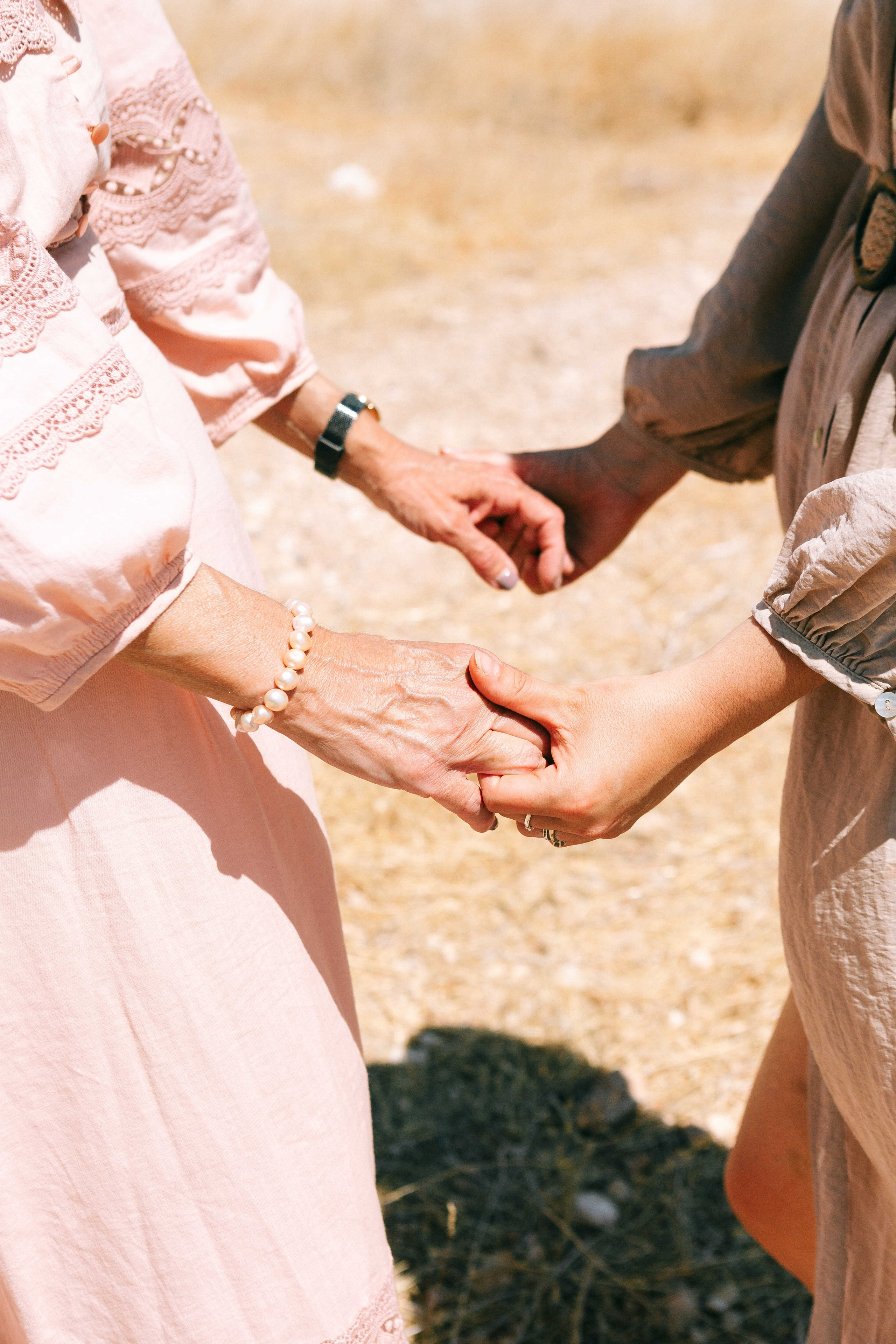 MAALE ADUMIM, HOME PHOTO SESSION + DESERT. Https://shi-photo.com/