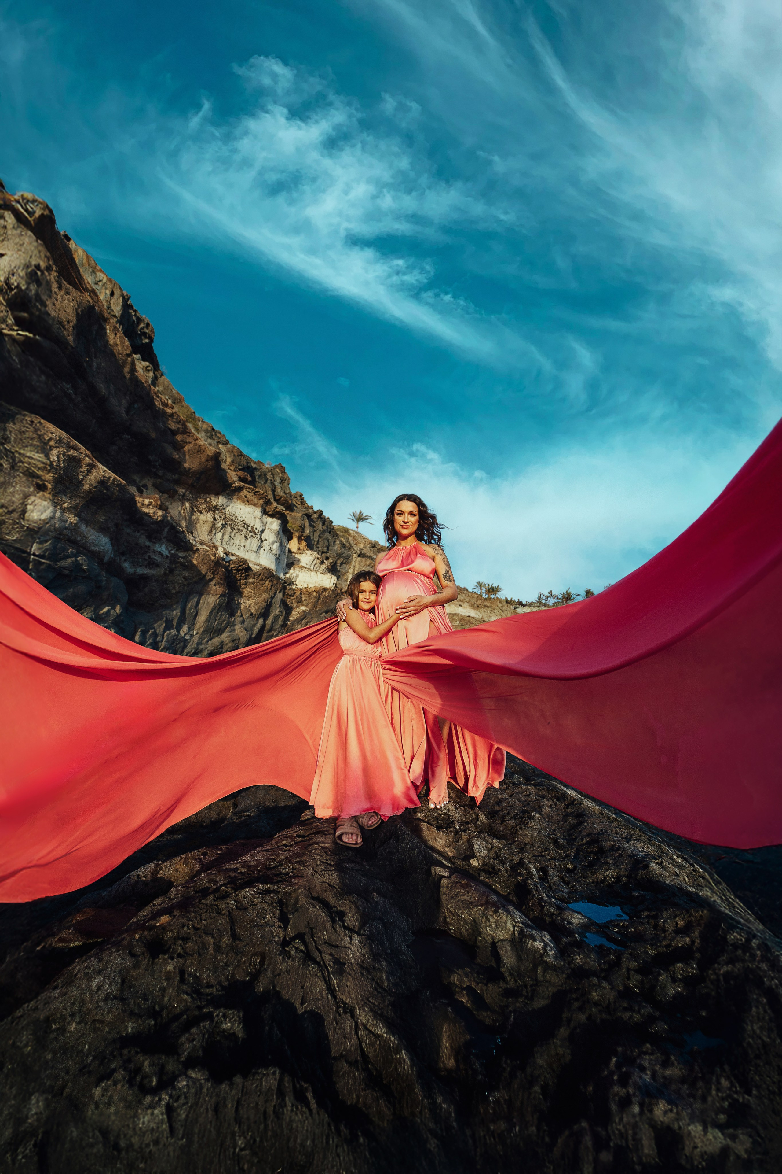 Sesión con vestido volador en Tenerife. Fotógrafa de familias, bodas, comuniones, newborn, premamá en Tenerife | Sesiones con vestidos voladores | Tania Bonnet
