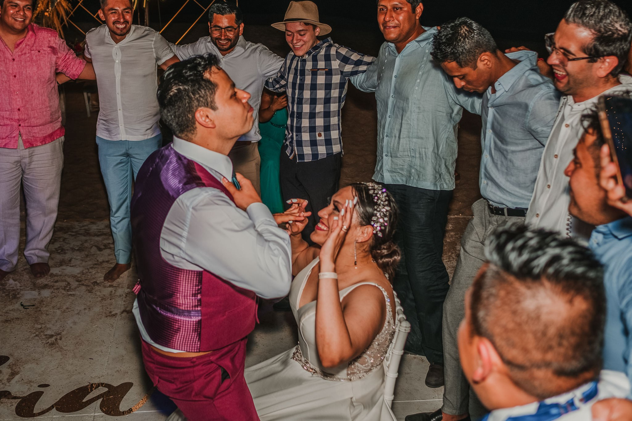 Silvia & Julio / Huatulco. Wedding and family photographer in Mexico City