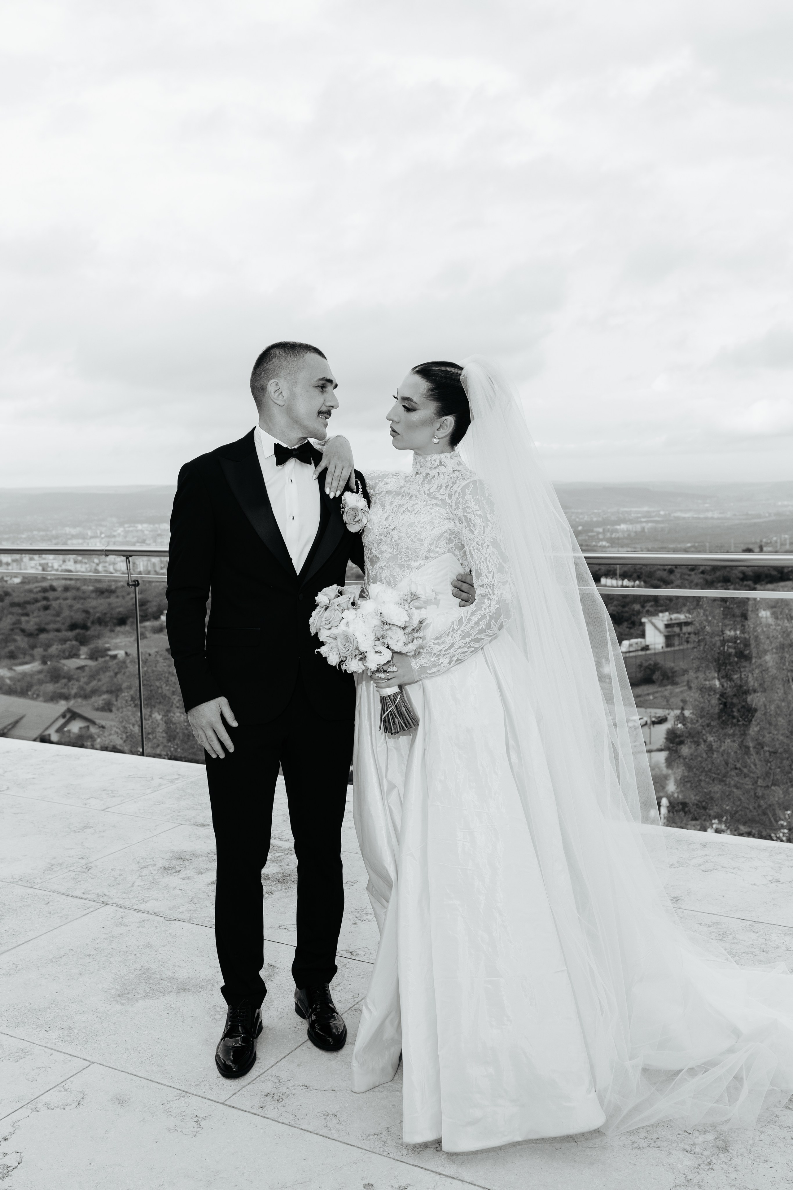 PORTFOLIO. Wedding Photographer Editorial Storytelling Cluj, Romania & Europe|Lore Photography