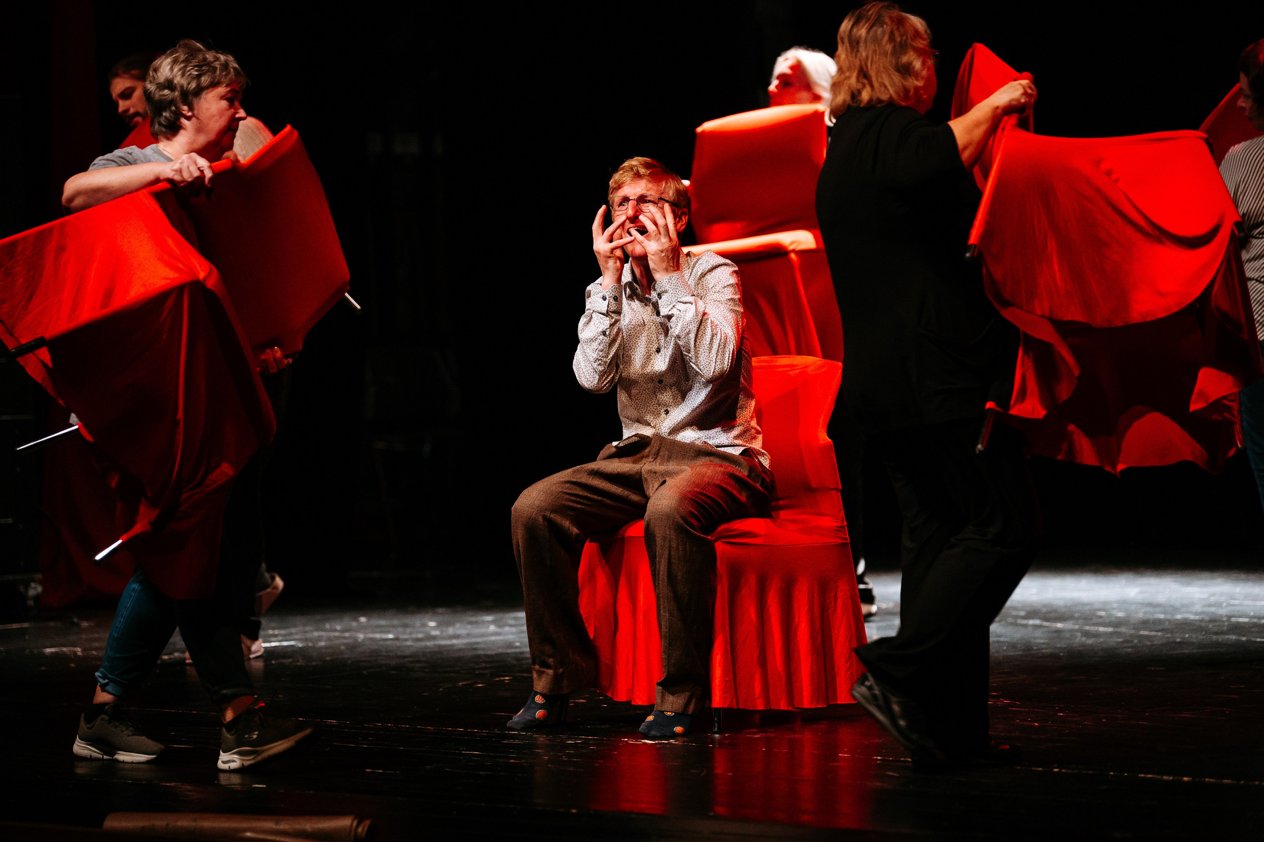 Garbo Teater „12 стульев“. Jelizaveta Gross - reportaaži- ja portreefotograaf Narvas