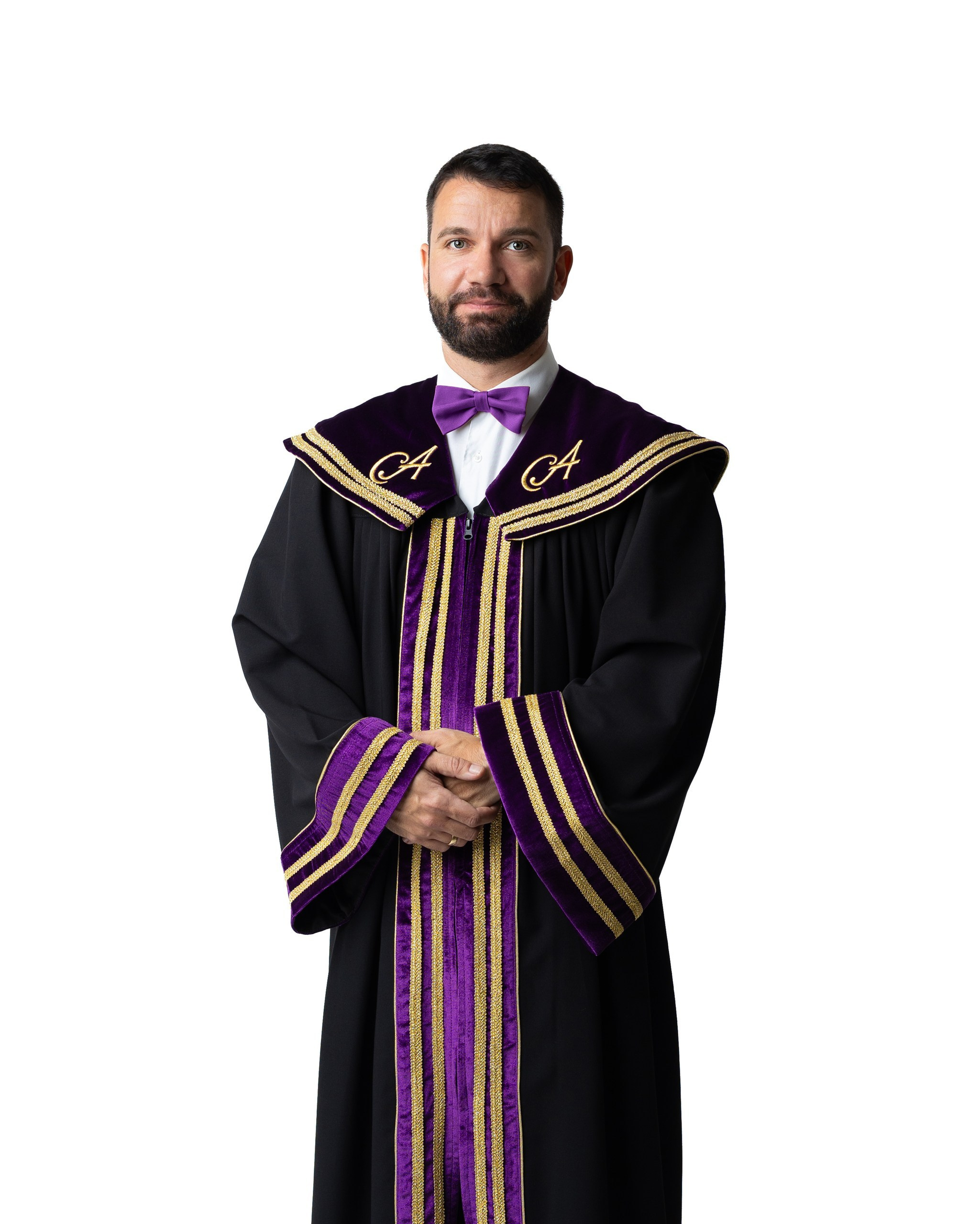 Ректорски тоги и академични облекла за преподаватели |togiishapki.bg. 🎓 Togiishapki.bg — Тоги и академични шапки за дипломиране на студенти, ученици и деца