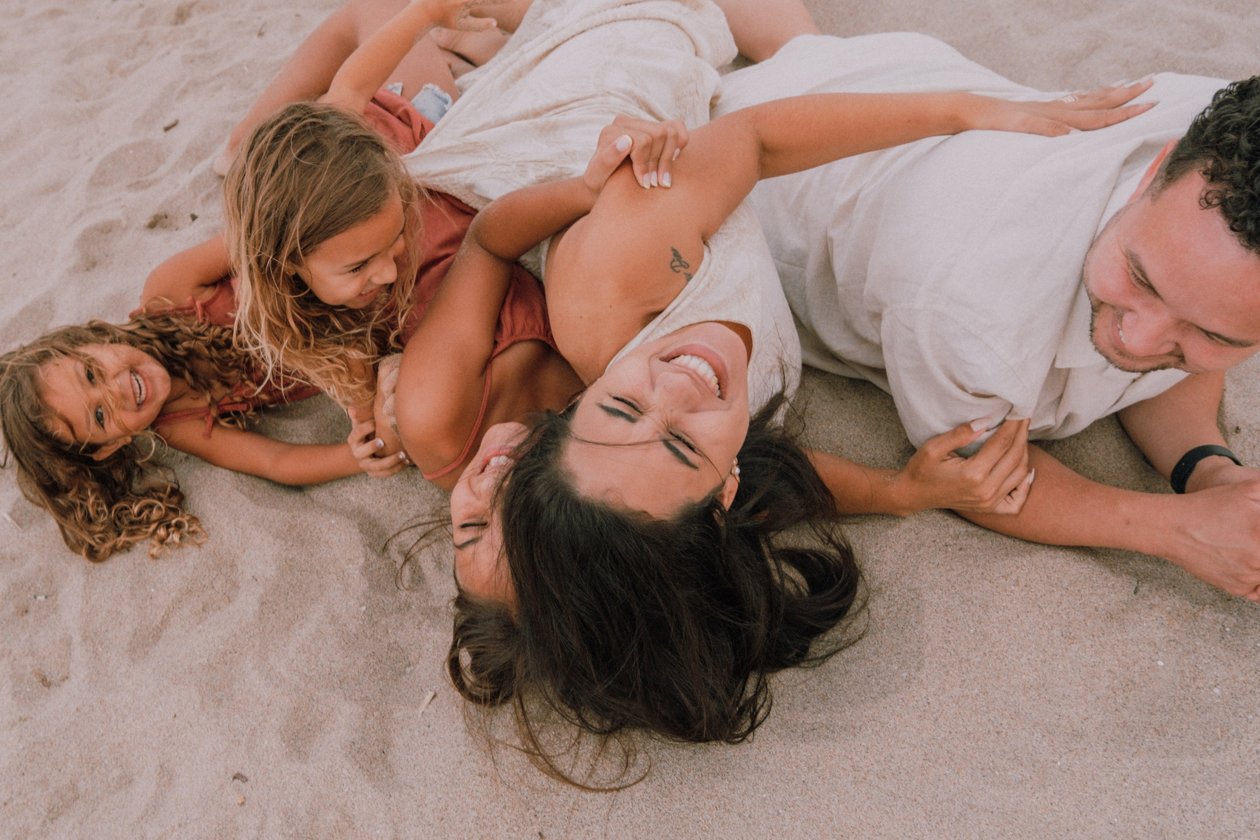 Семейная фотосессия на пляже. Профессиональная фотосъемка в Калафелле — Елена Медведева