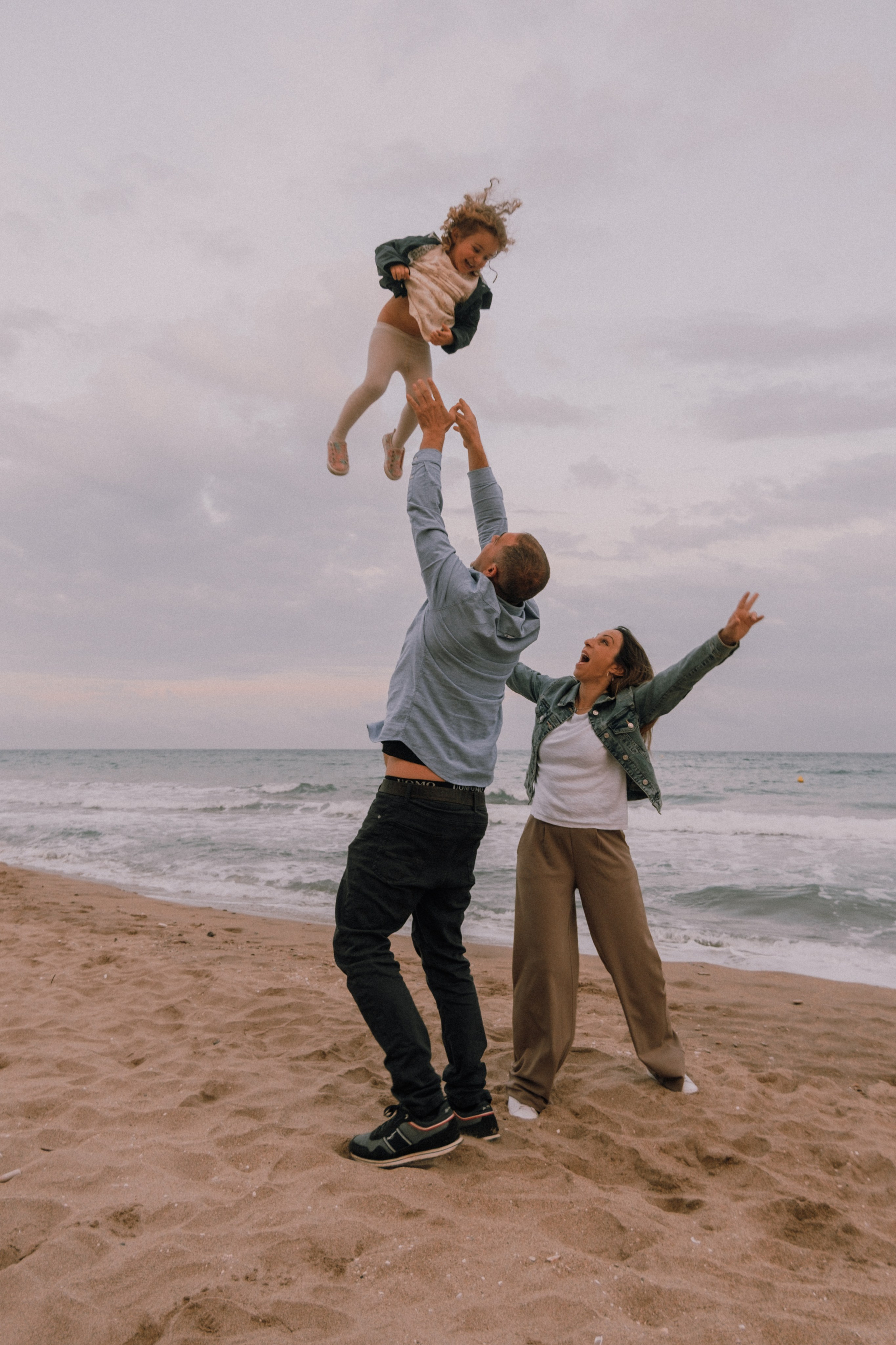 Семейная фотосессия на пляже. Профессиональная фотосъемка в Калафелле — Елена Медведева